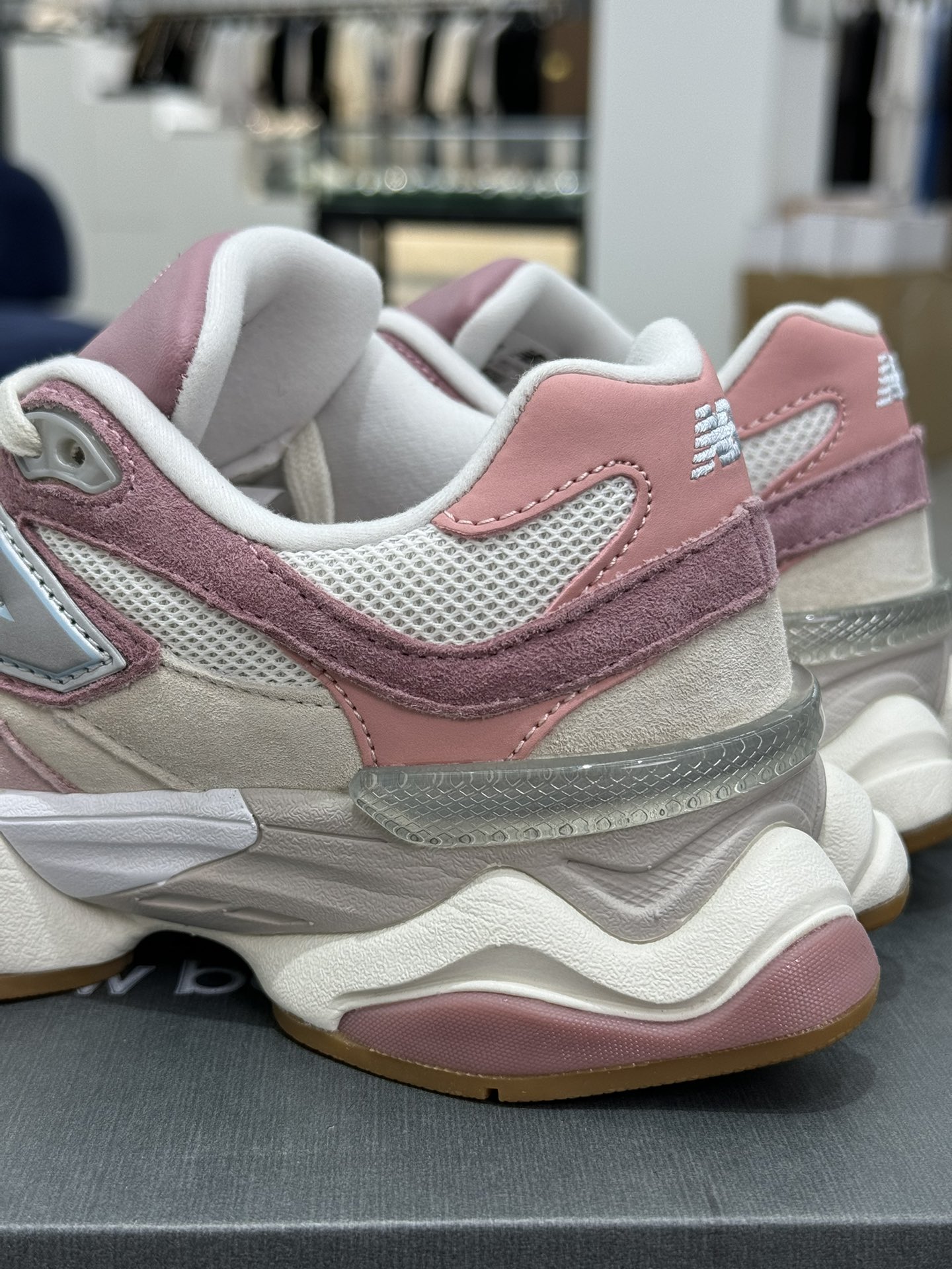 New Balance Sneakers-202