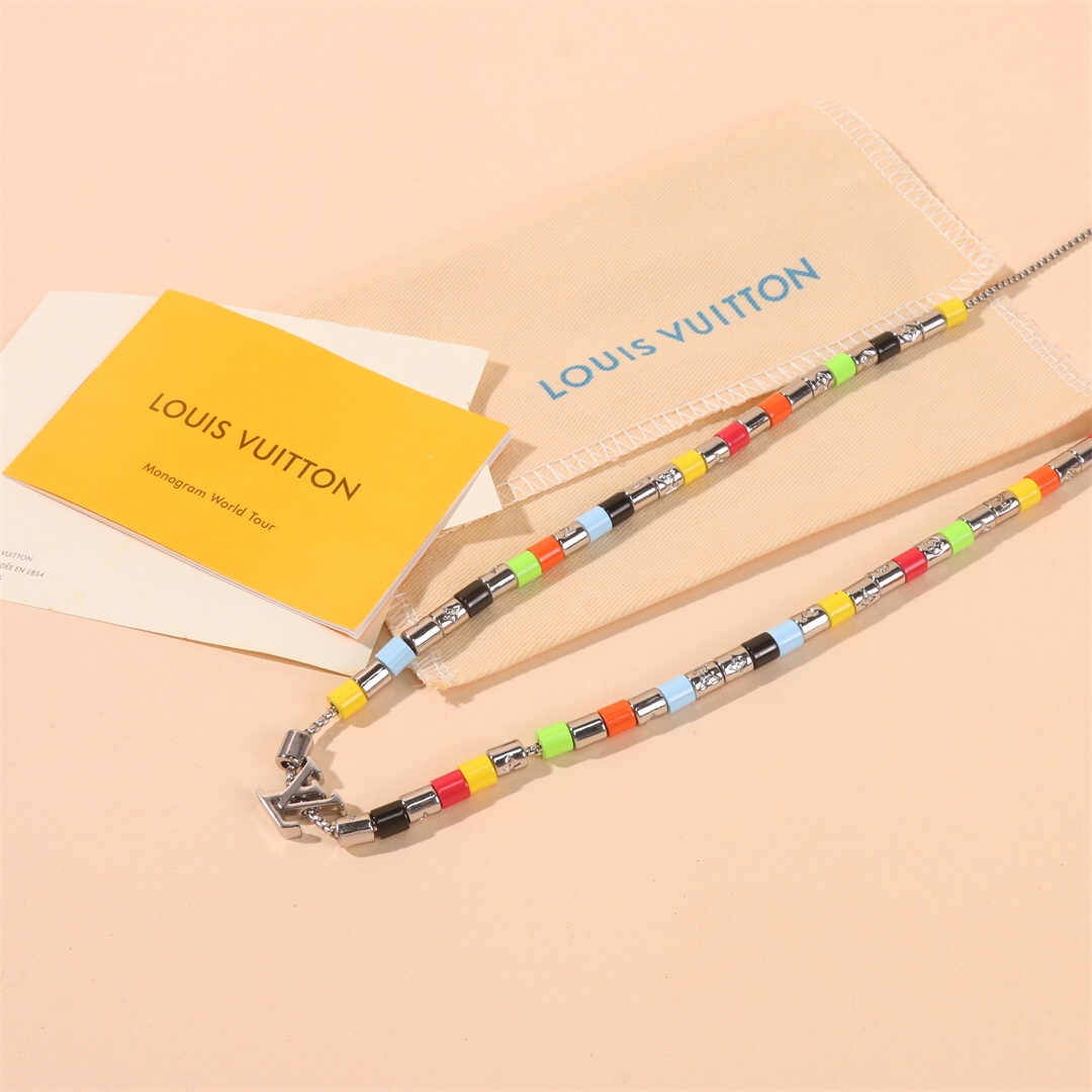 LV necklace-6
