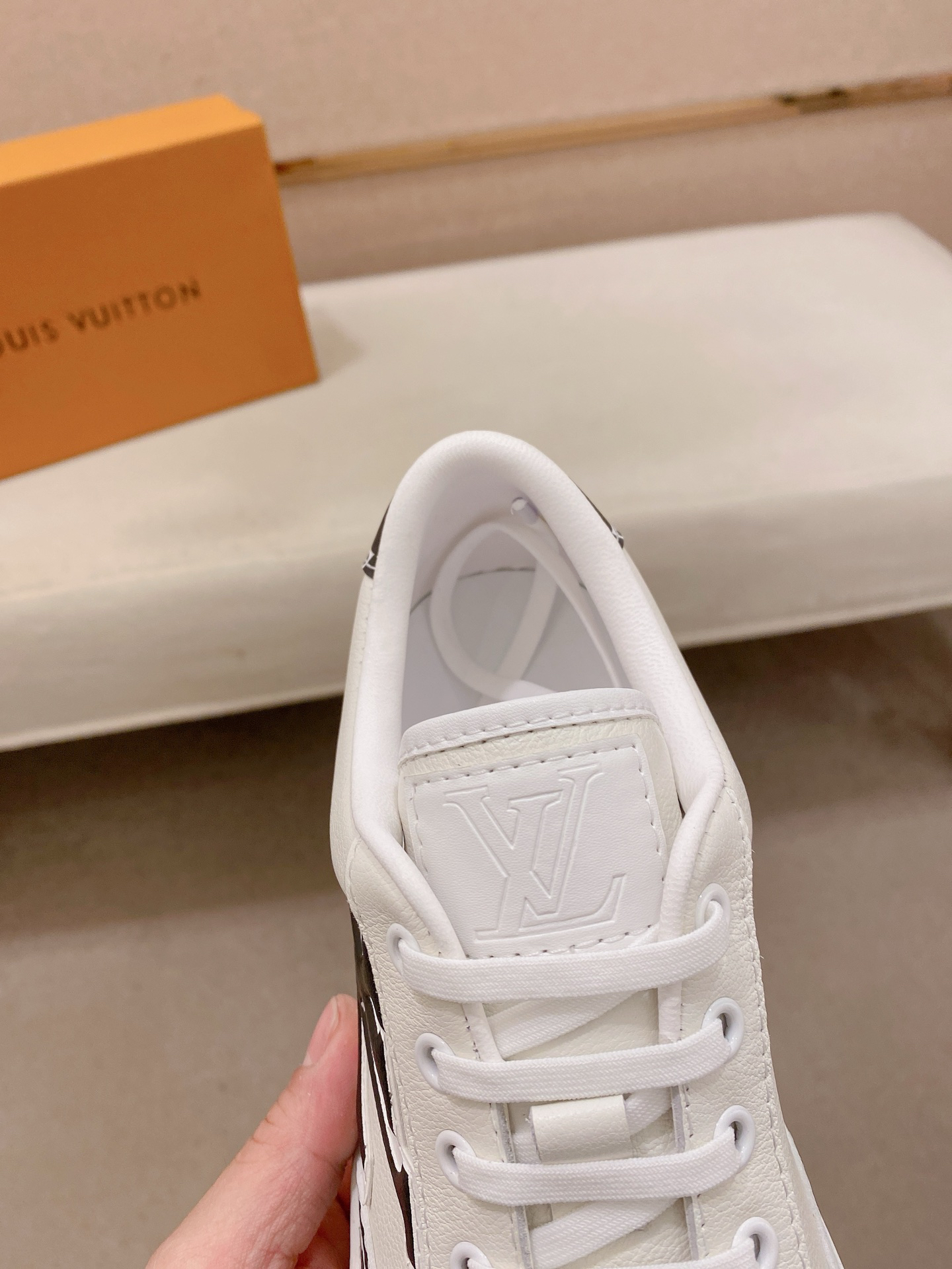 Lv Sneakers-93