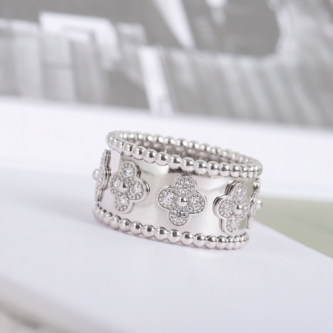 Van Cleef & Arpels ring-57