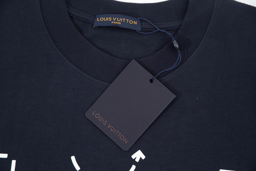 LV clothing-58