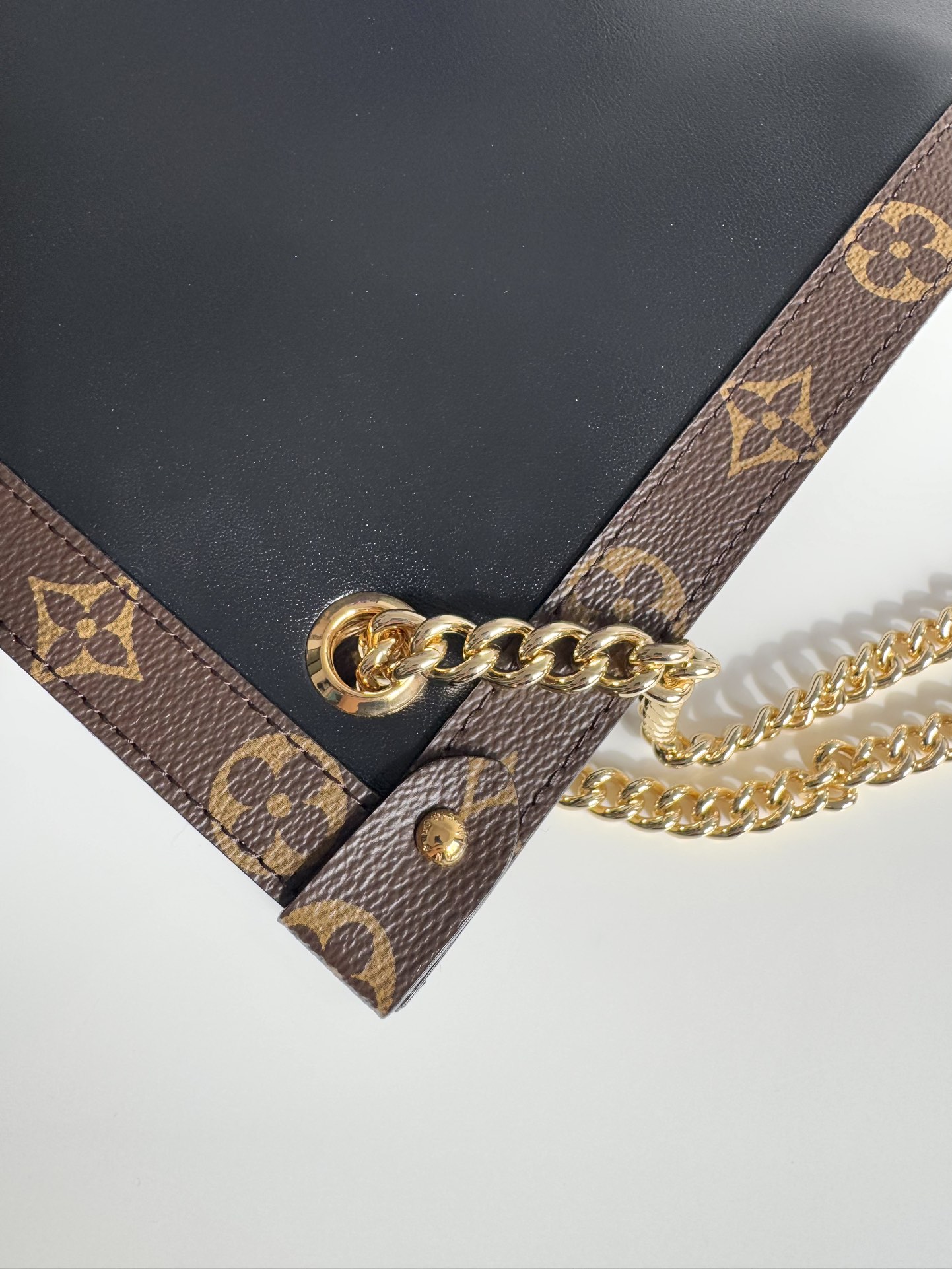 Louis Vuitton Hot New Product-24