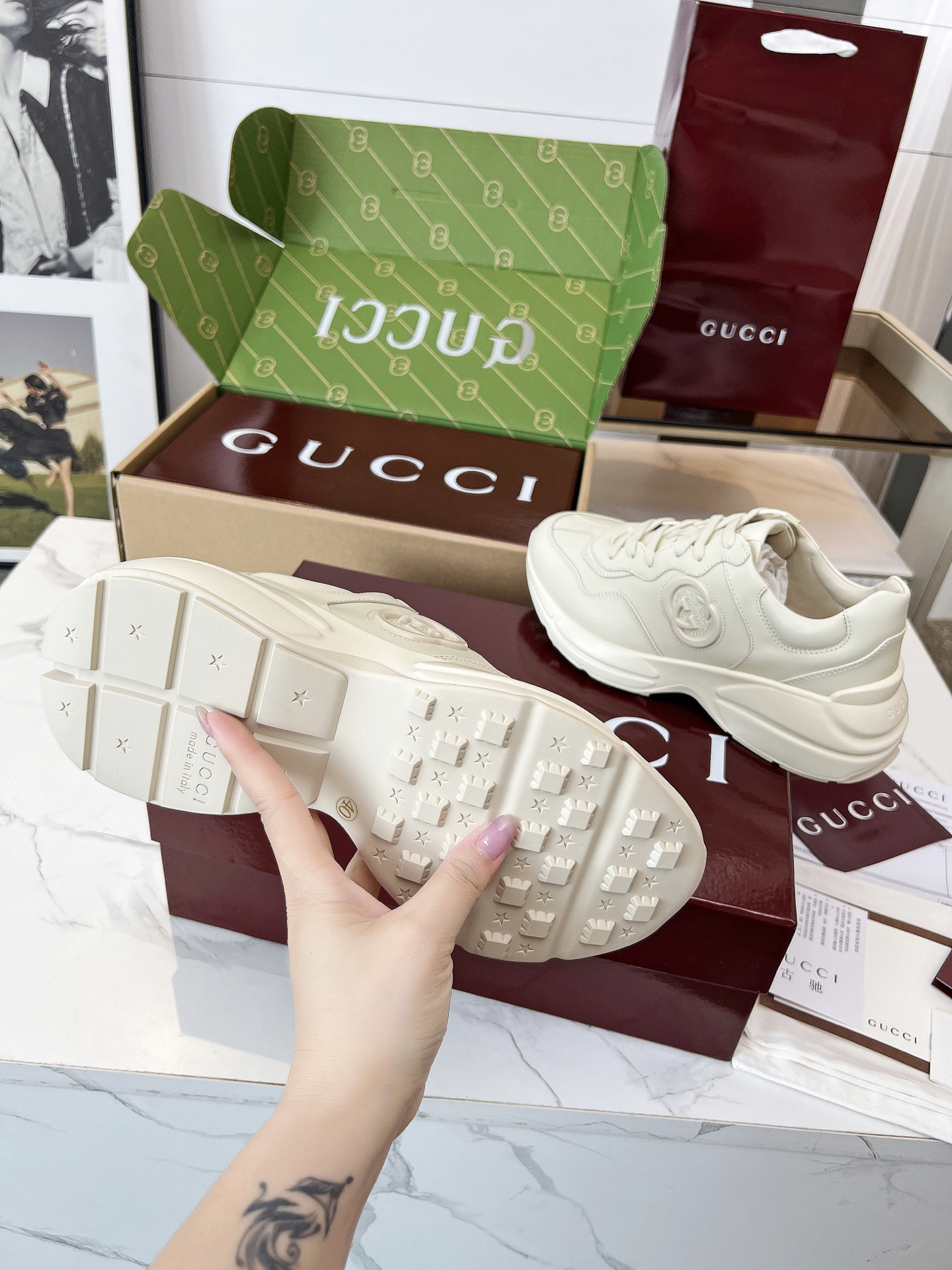Gucci Sneakers-111
