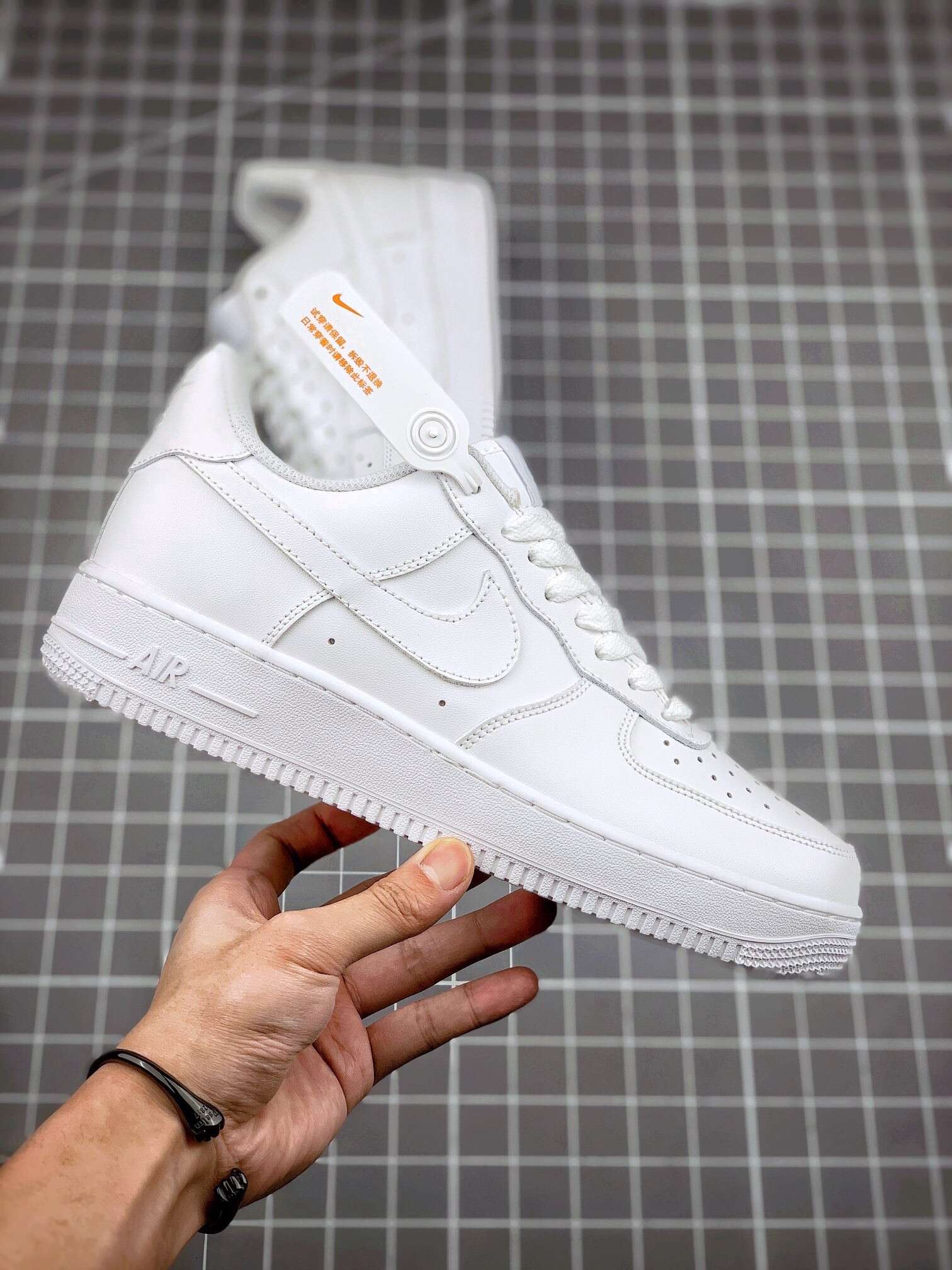 Lv Sneakers-14