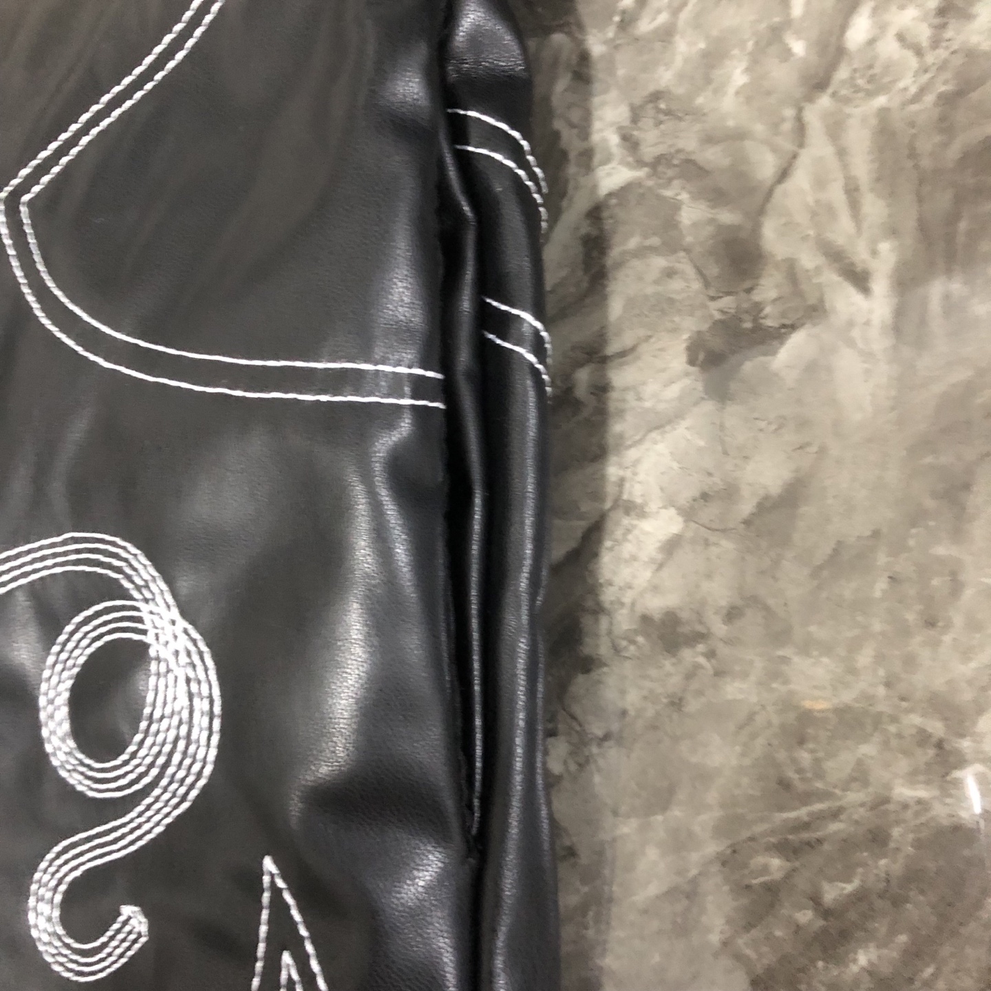 LV Clothing-277