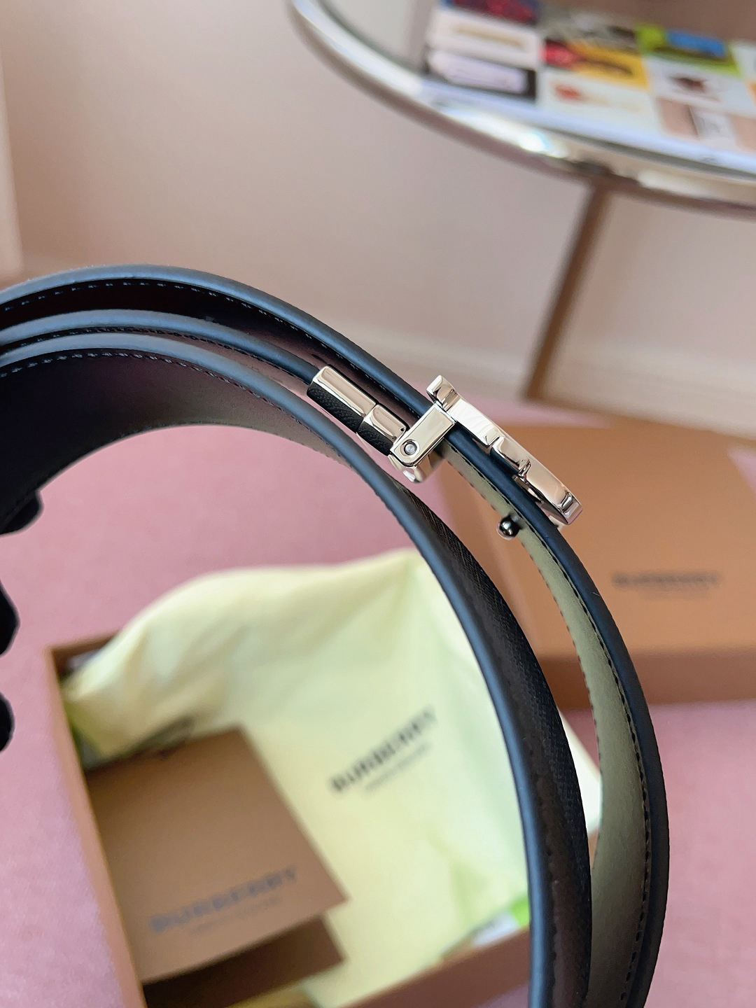 Burberry belt-111