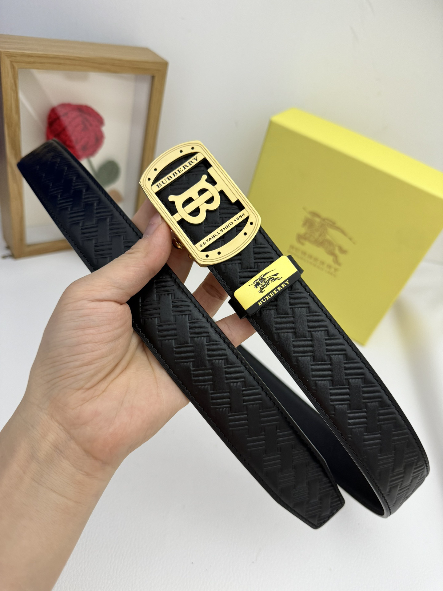 Burberry belt-76