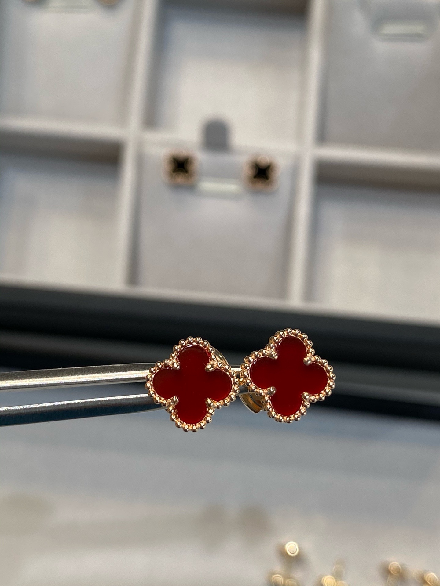 Van Cleef & Arpels earring-21