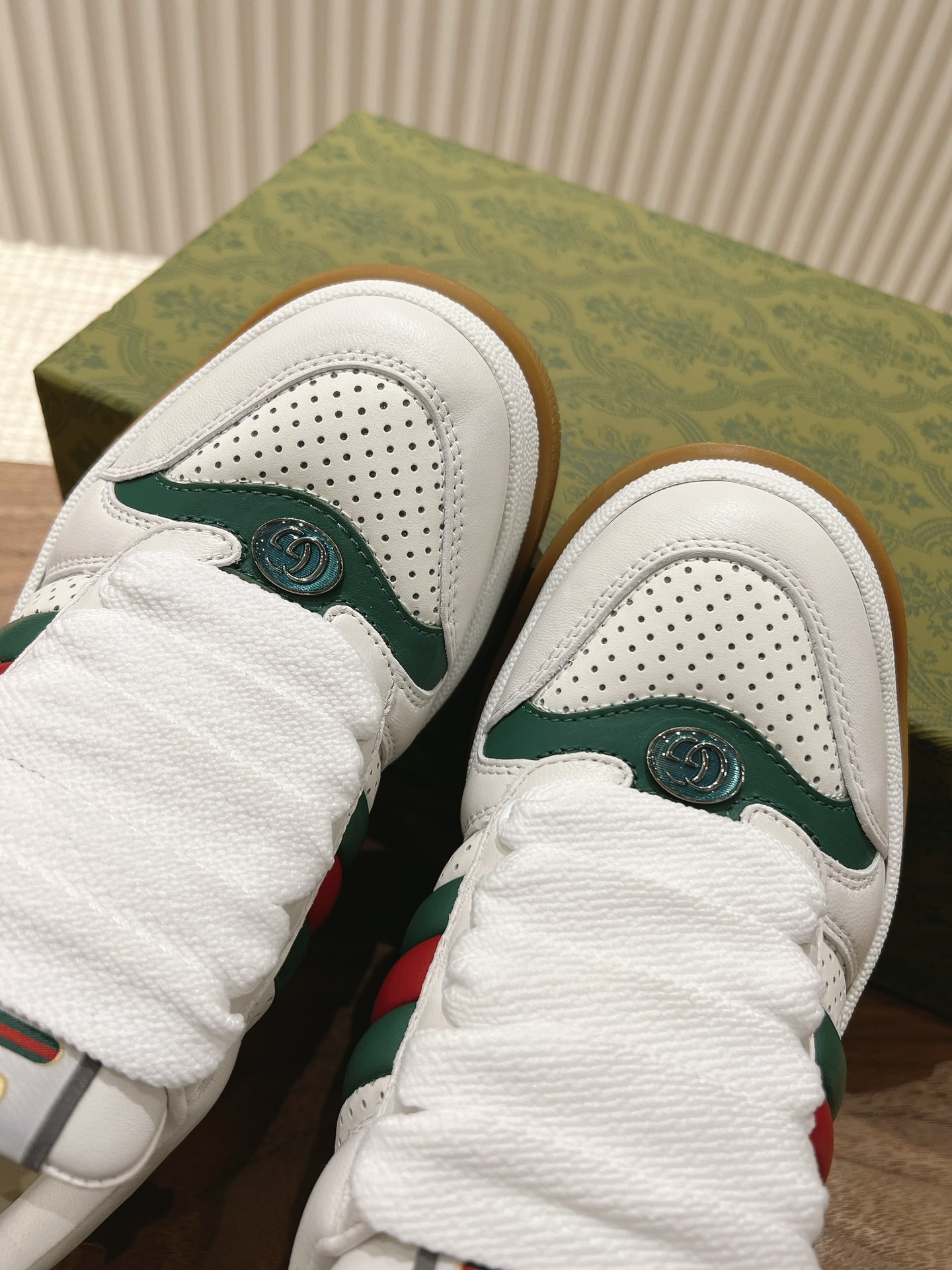 Gucci Sneakers-145
