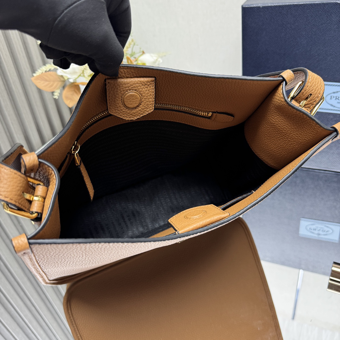 Prada Hot New Product-301