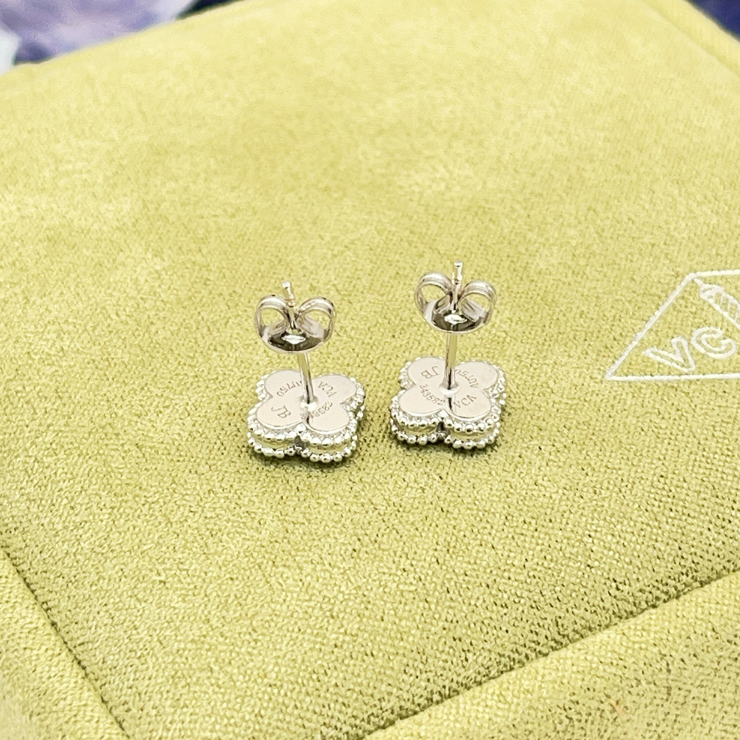 Van Cleef & Arpels earring-109