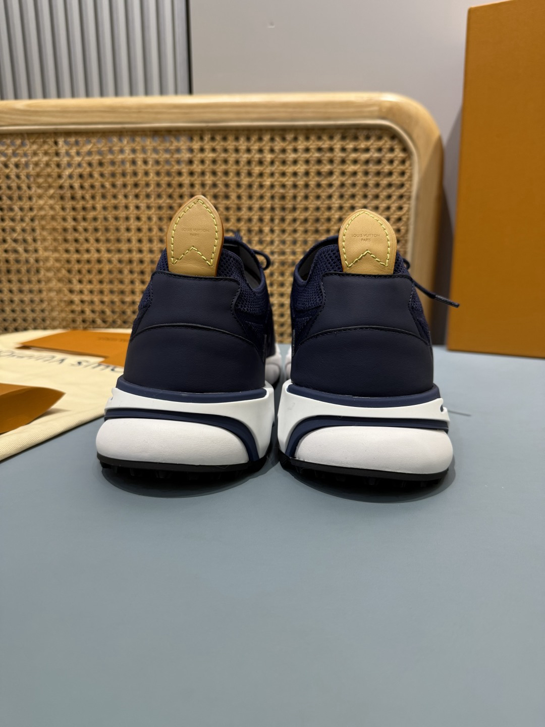 Lv Sneakers-176