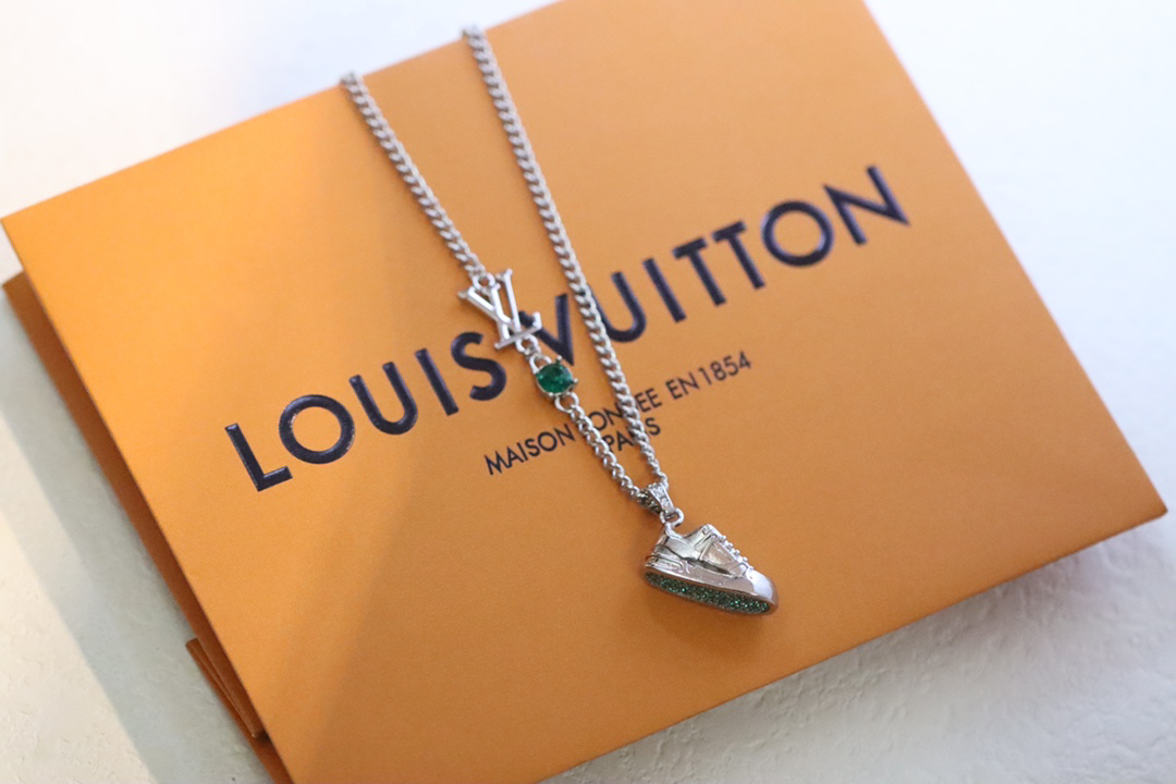 LV necklace-58