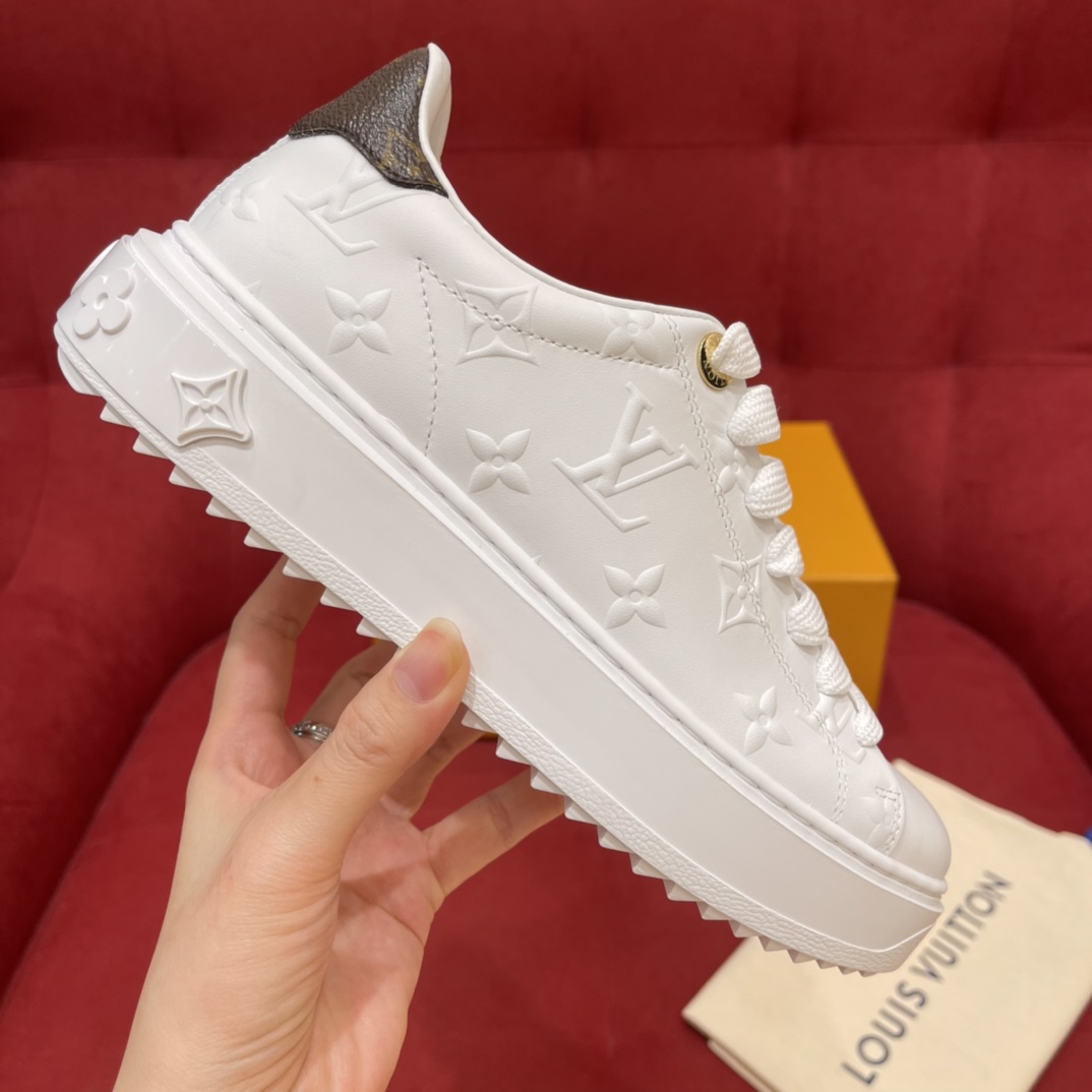 Lv Sneakers-102