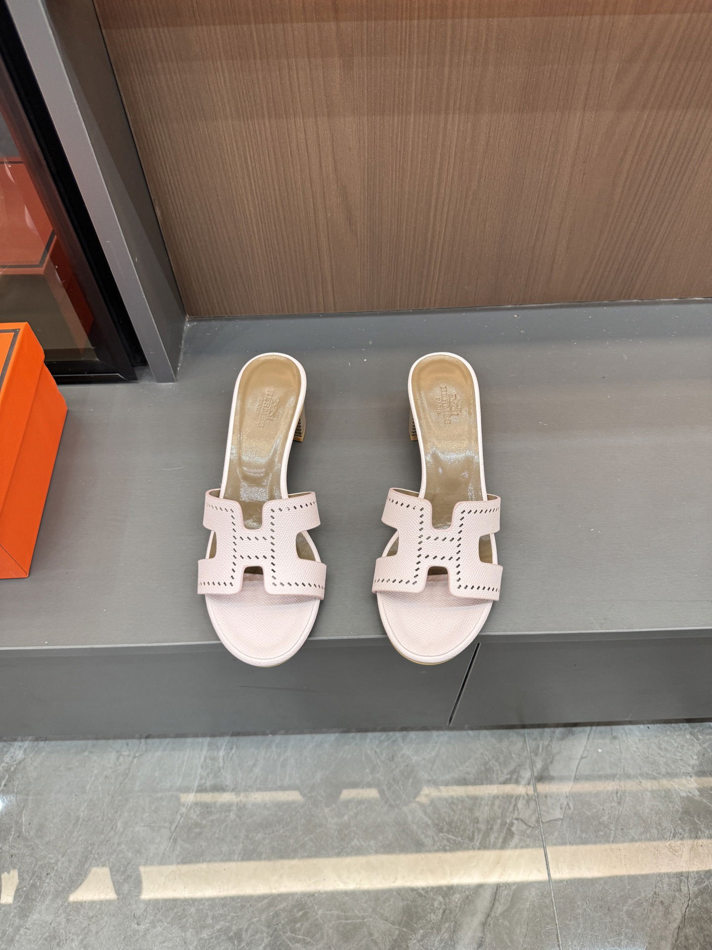 Hermes Summer footwear