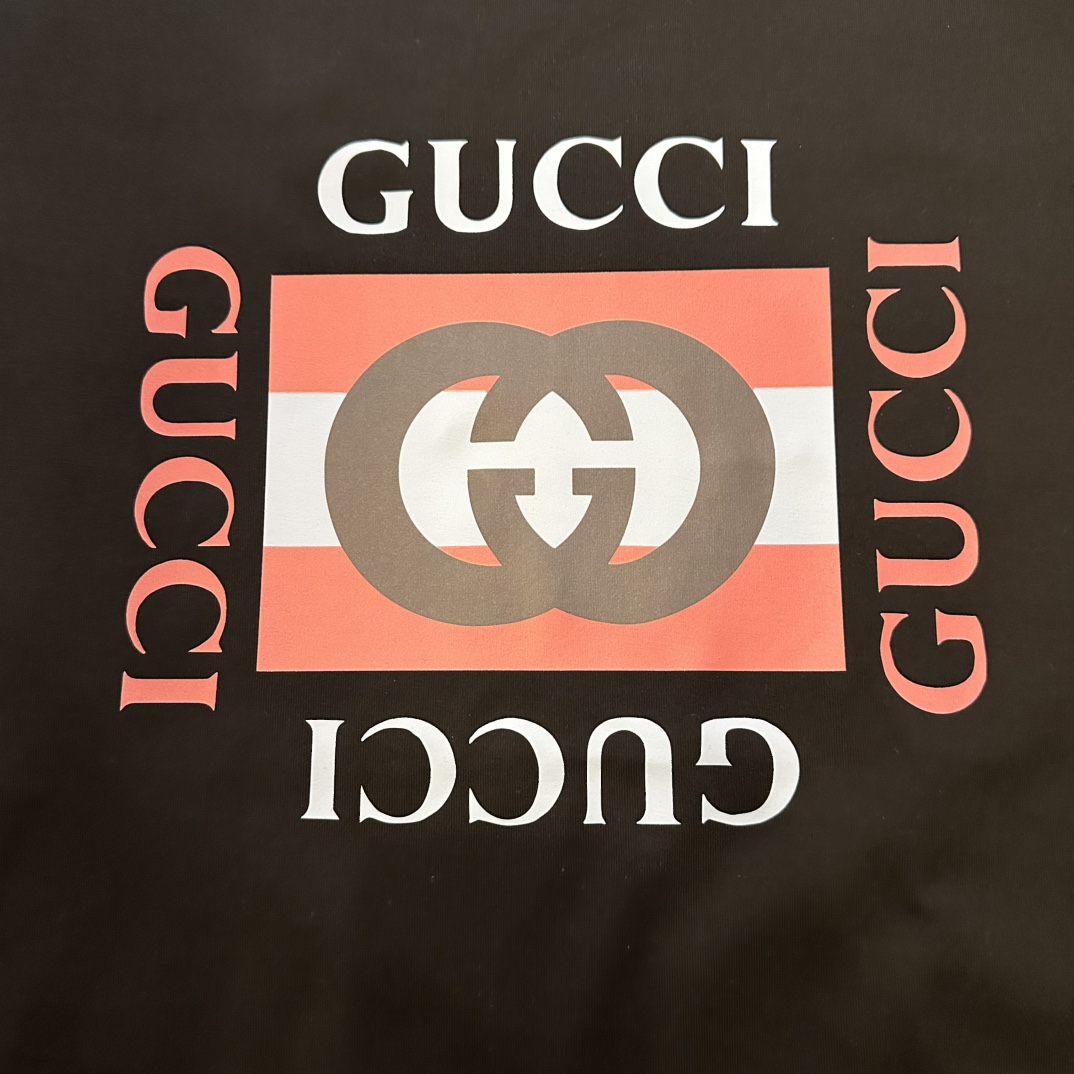 Gucci Clothing-206