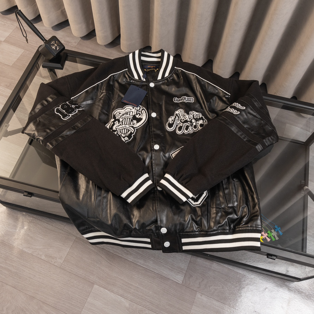 LV Clothing-313