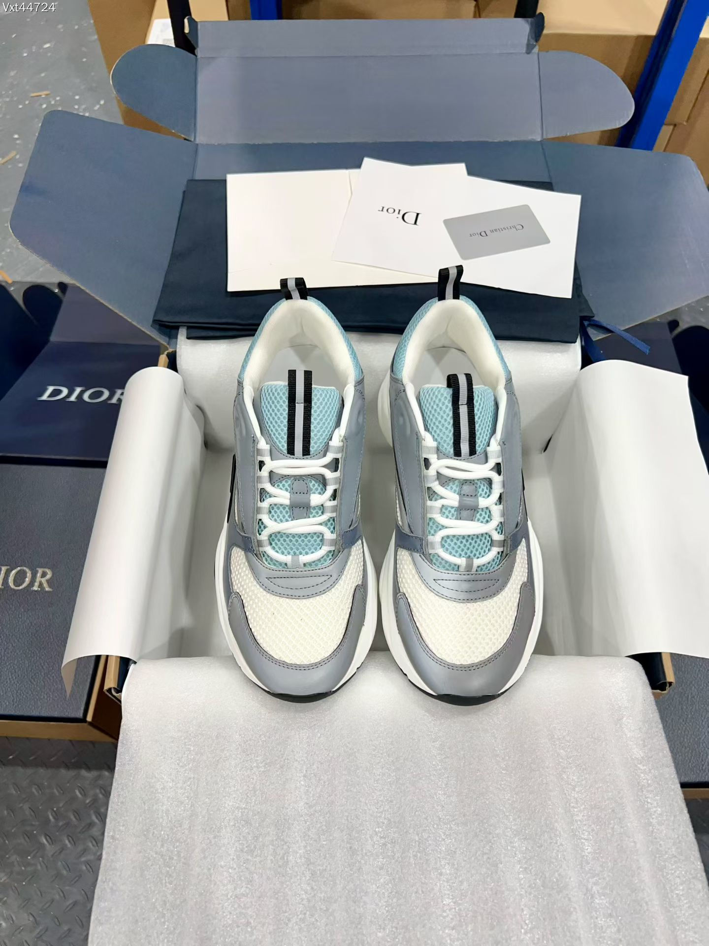 Dior Sneakers-7