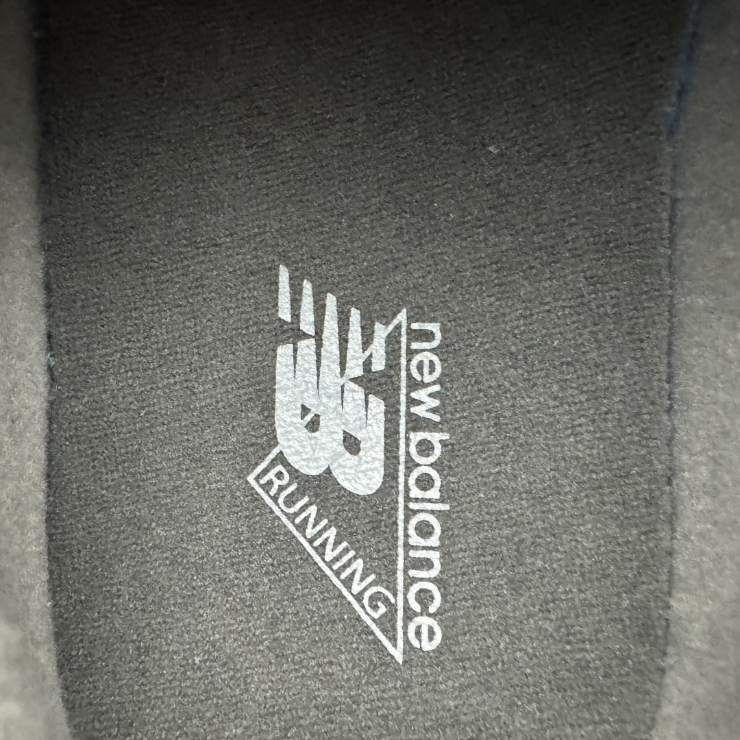 New Balance Sneakers-381