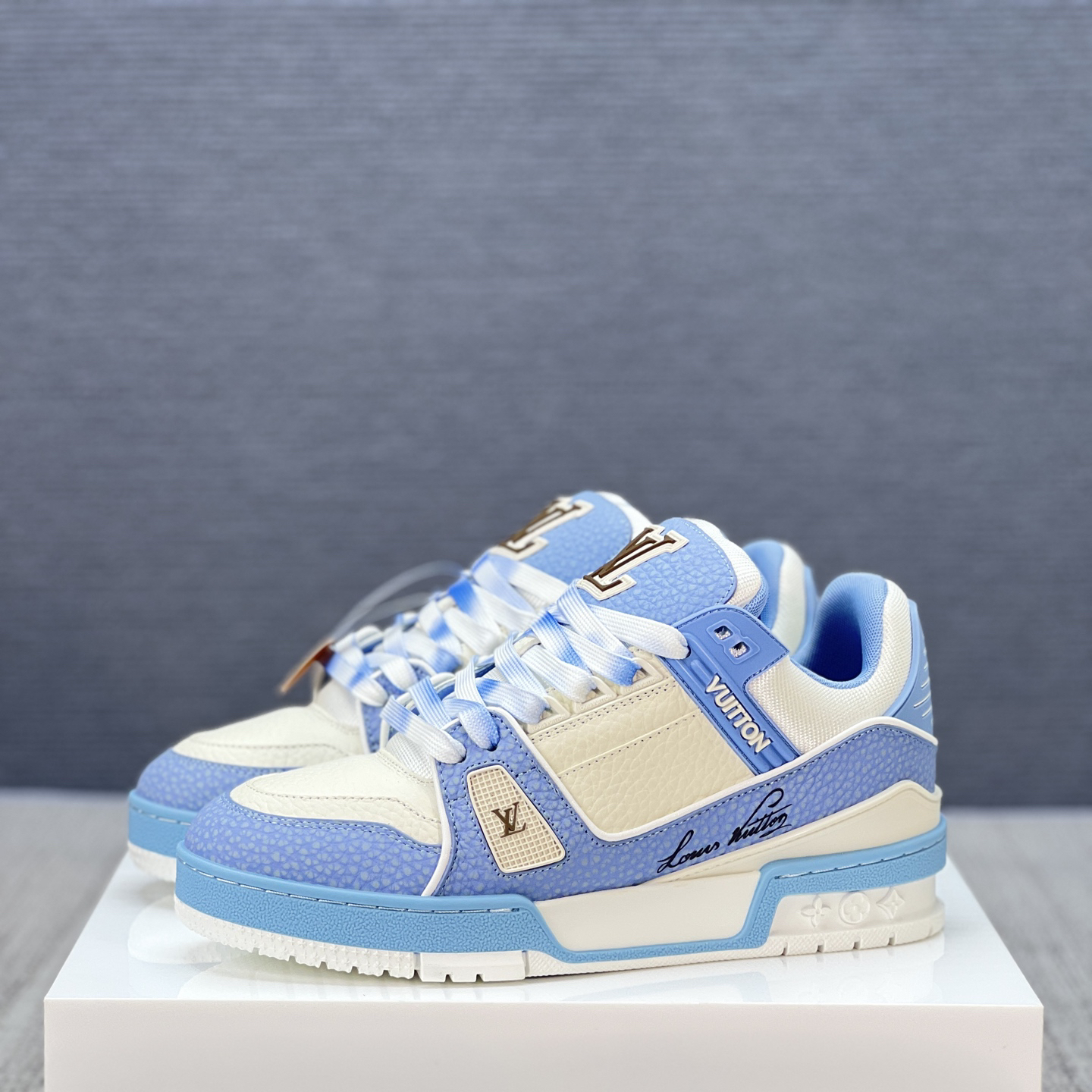 Lv Sneakers-153