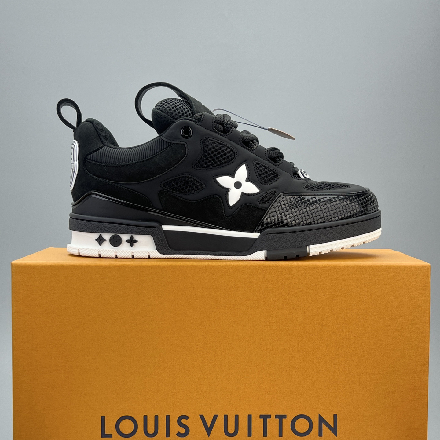 Lv Sneakers-127