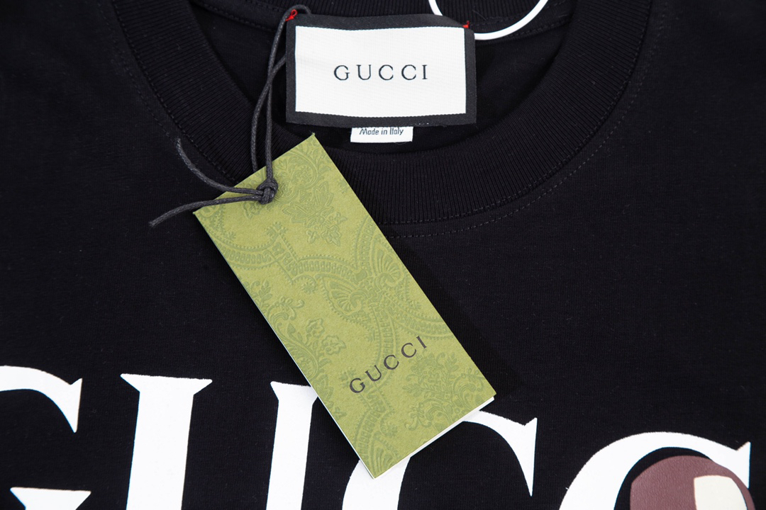 Gucci clothing-56