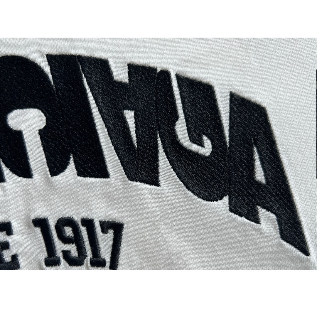 Balenciaga clothing-124