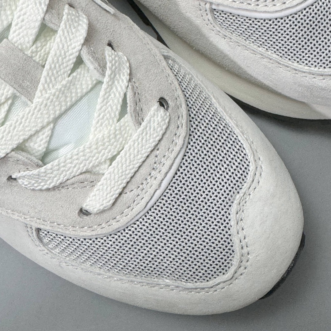 New Balance Sneakers-346