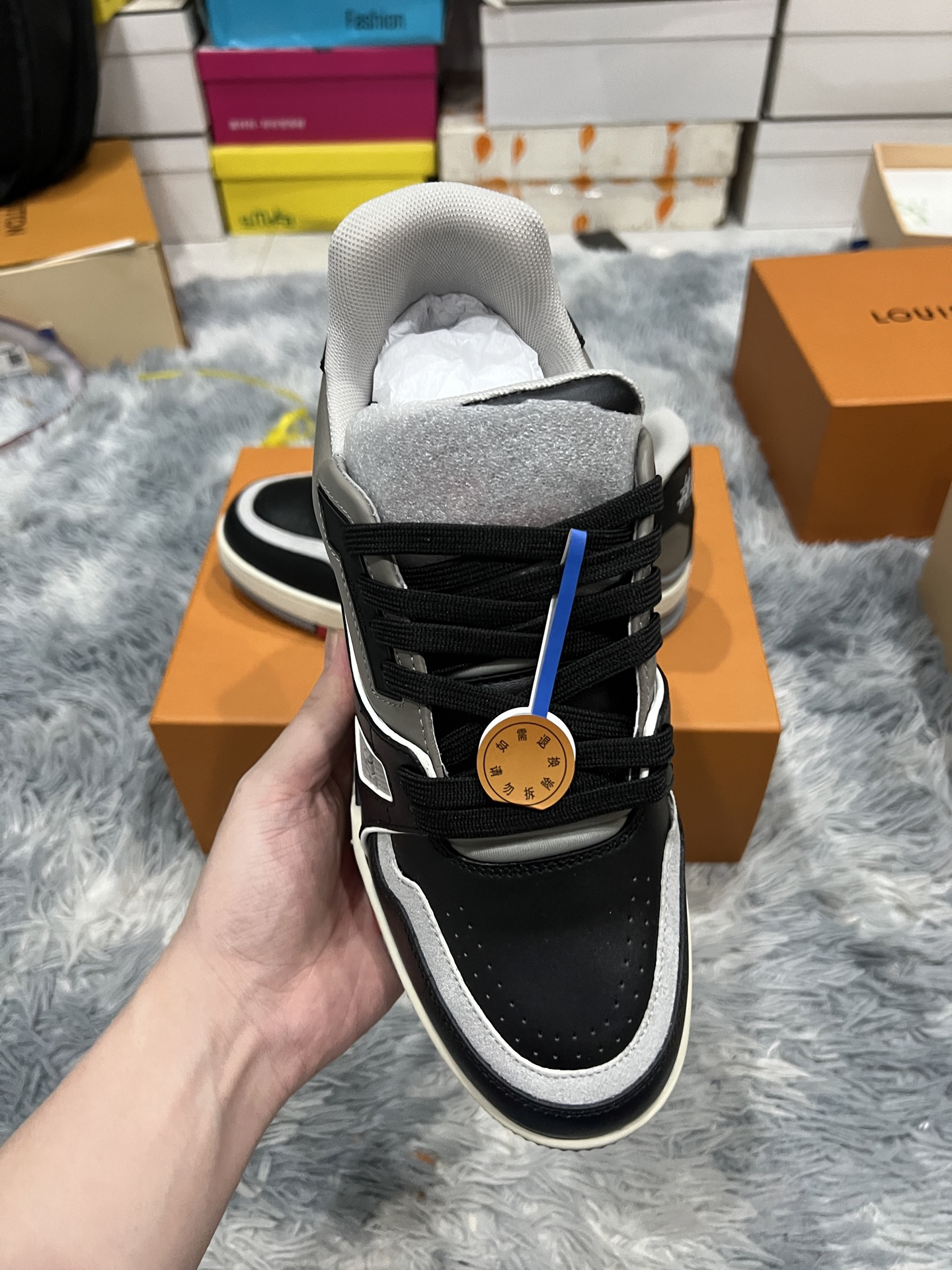 Lv Sneakers-83