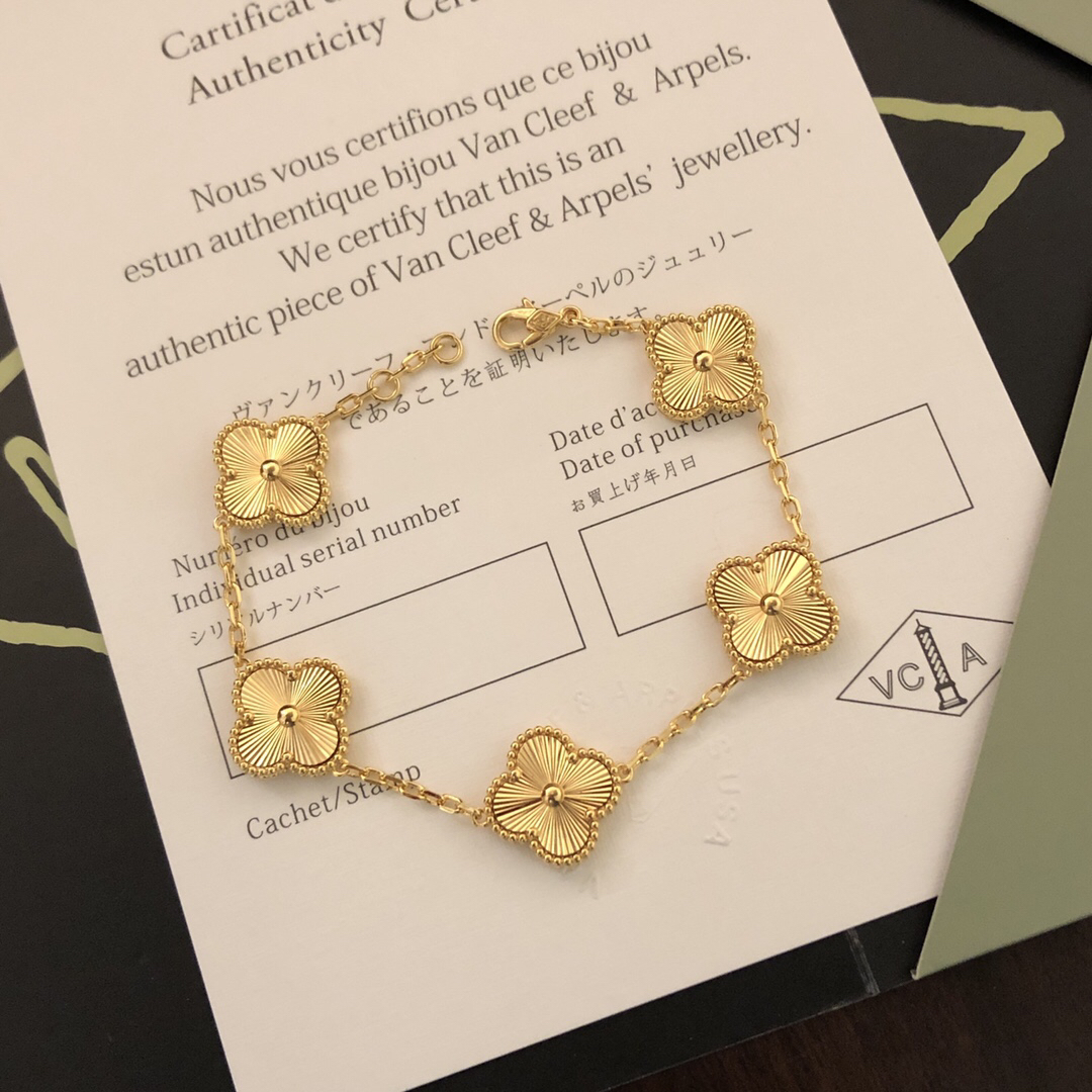 Van Cleef & Arpels Bracelet-36