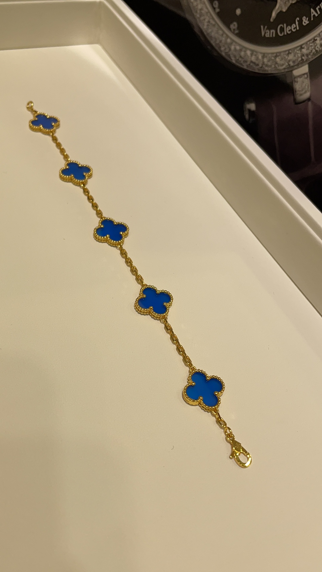 Van Cleef & Arpels Bracelet-101