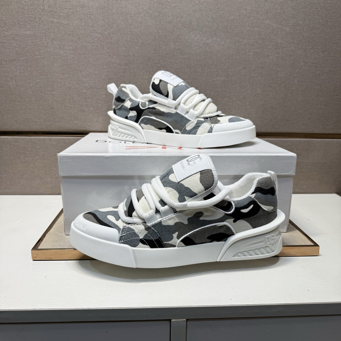 D&G Sneakers-210