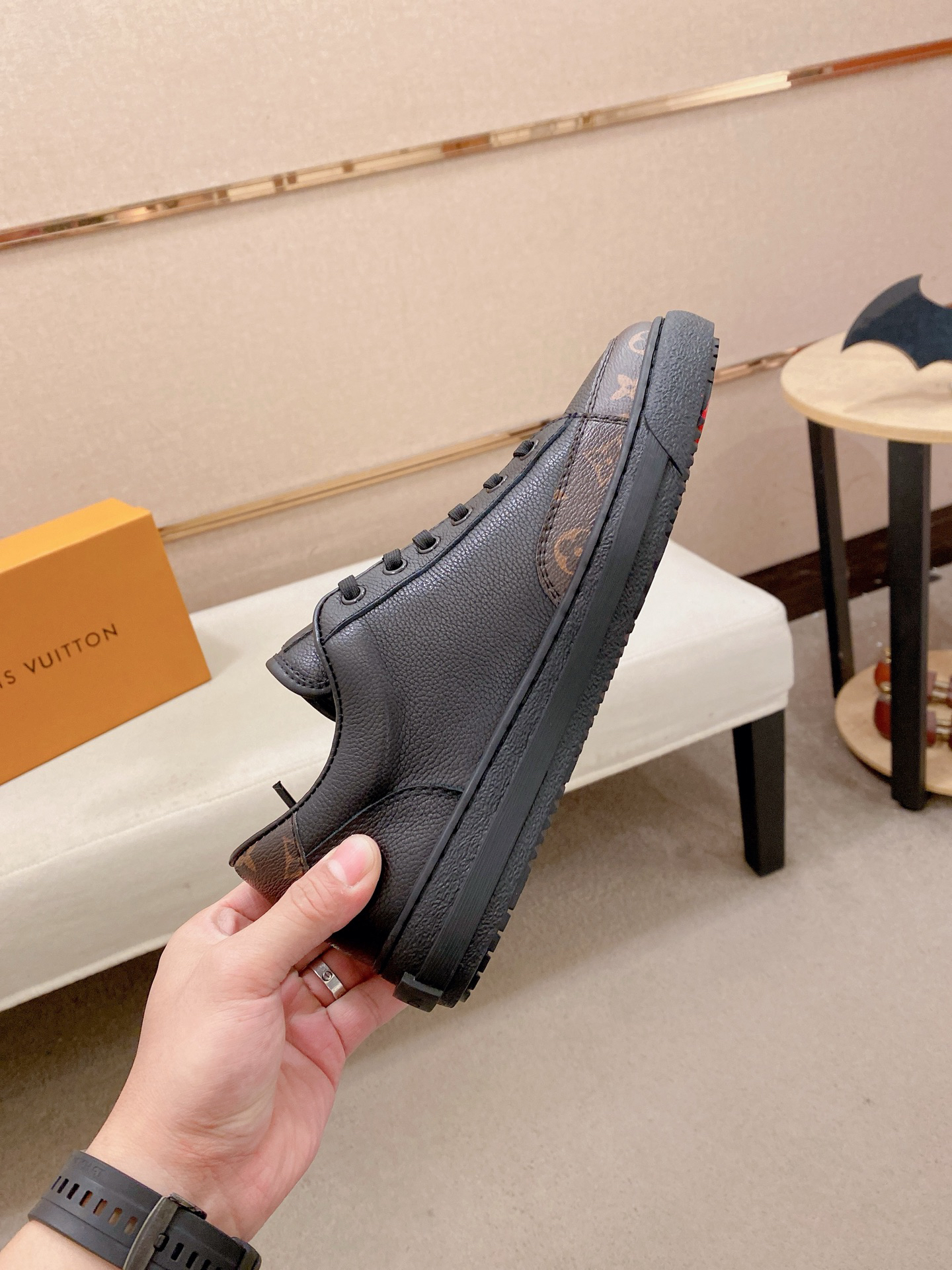 Lv Sneakers-95