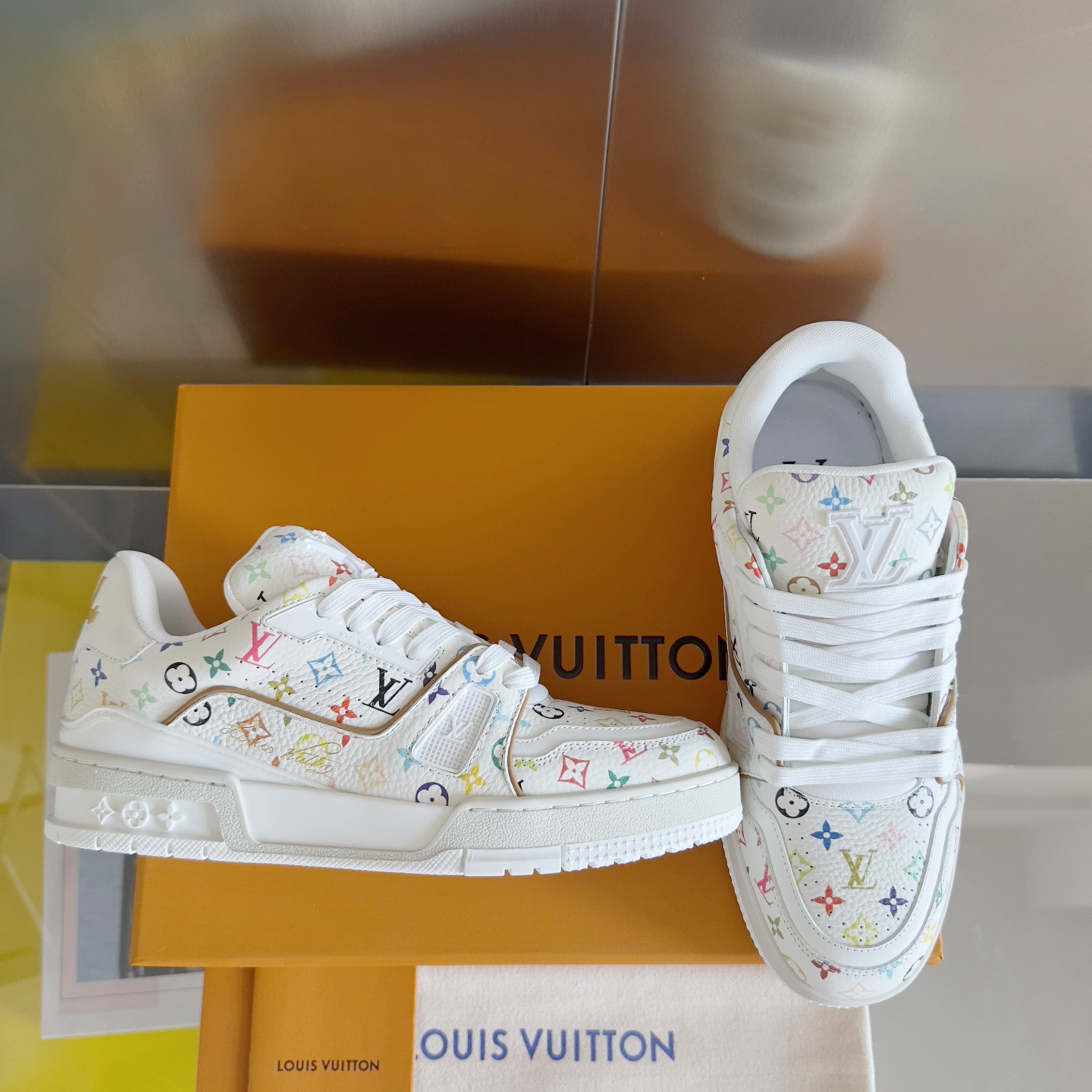 Lv Sneakers-156