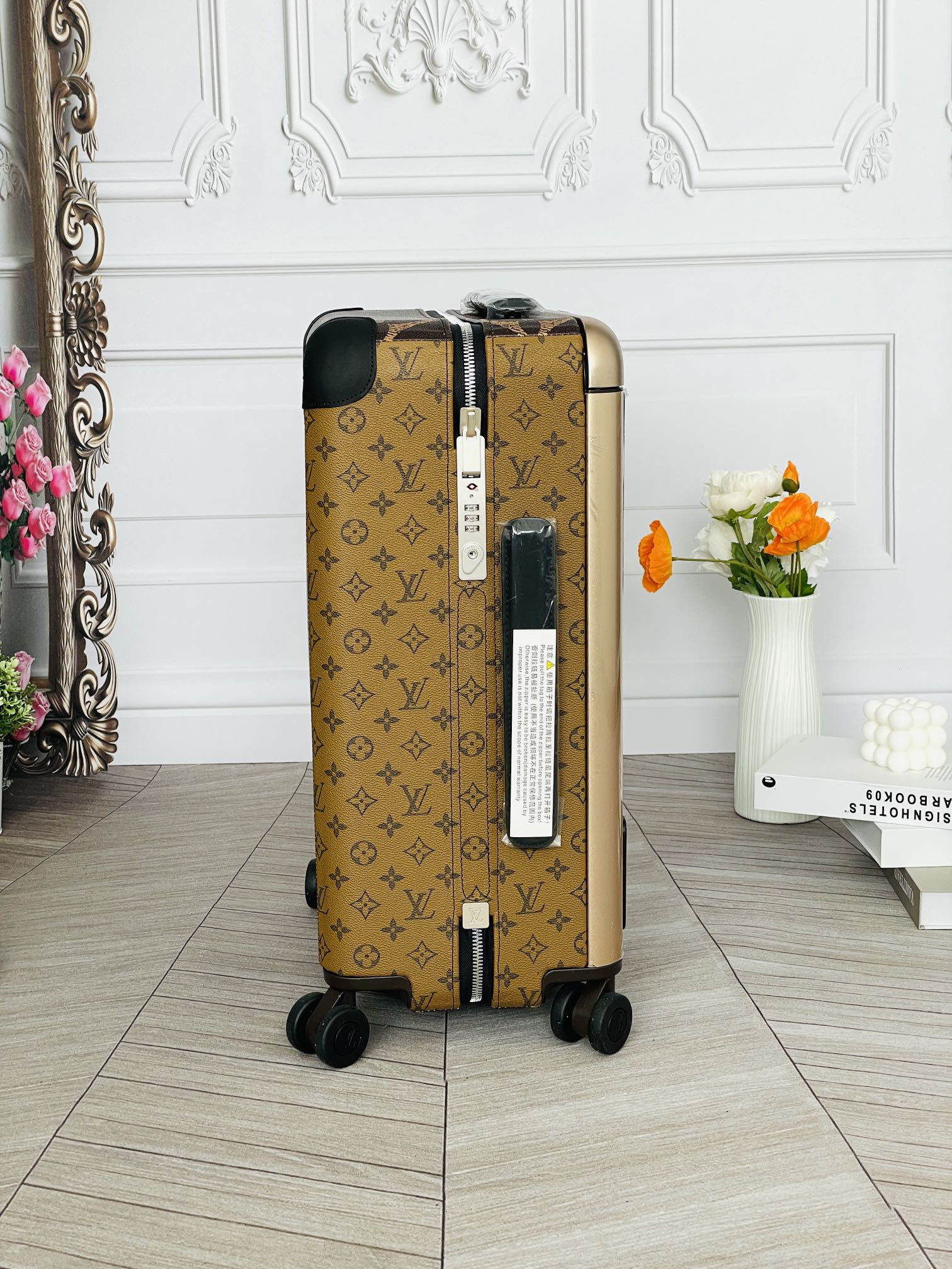 LV luggage-34