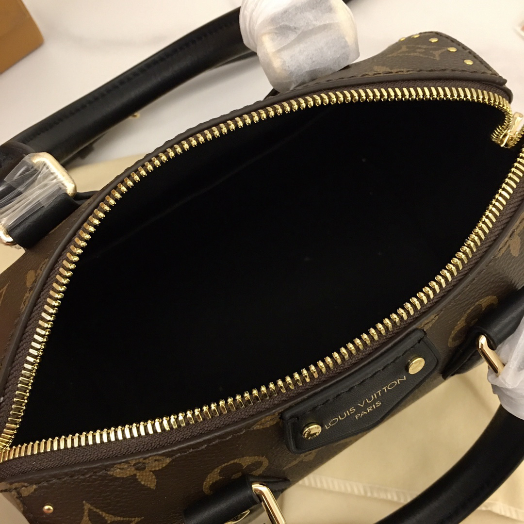 Louis Vuitton Hot New Product-63