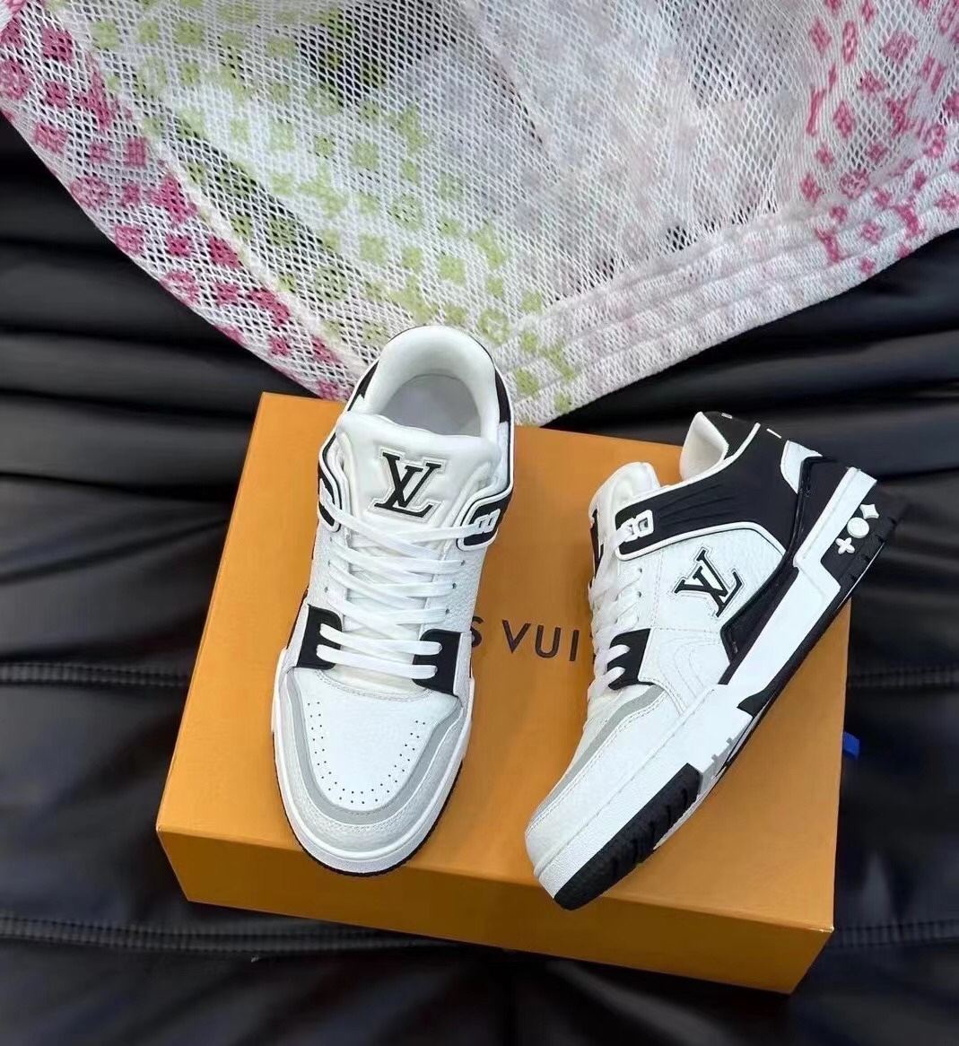 Lv Sneakers-41