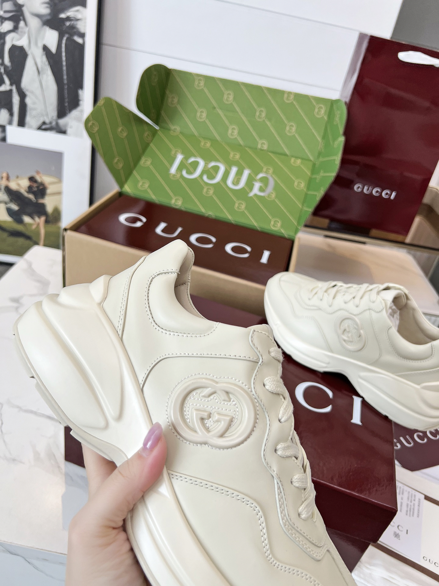Gucci Sneakers-111
