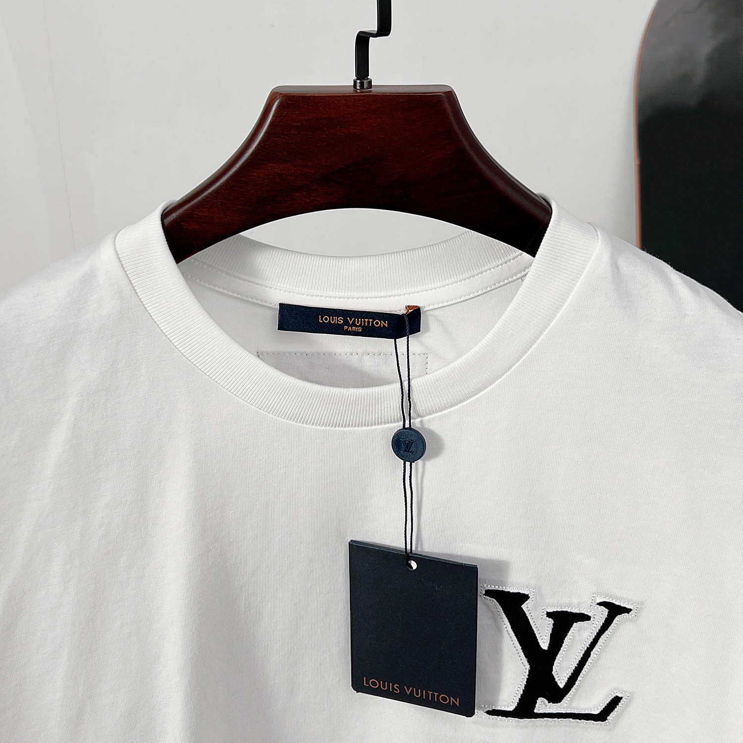 LV clothing-53