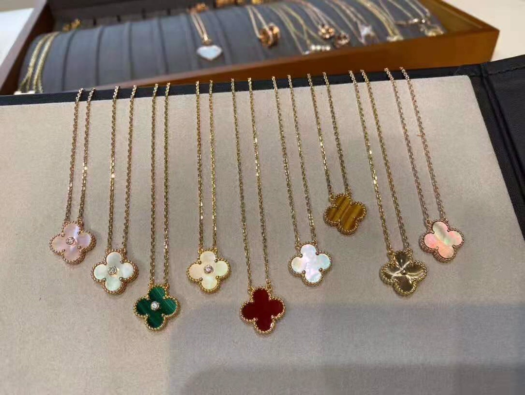 Van Cleef & Arpels necklace-1