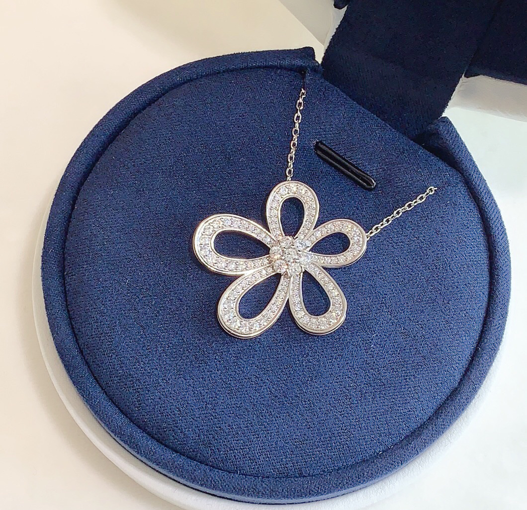 Van Cleef & Arpels necklace-112