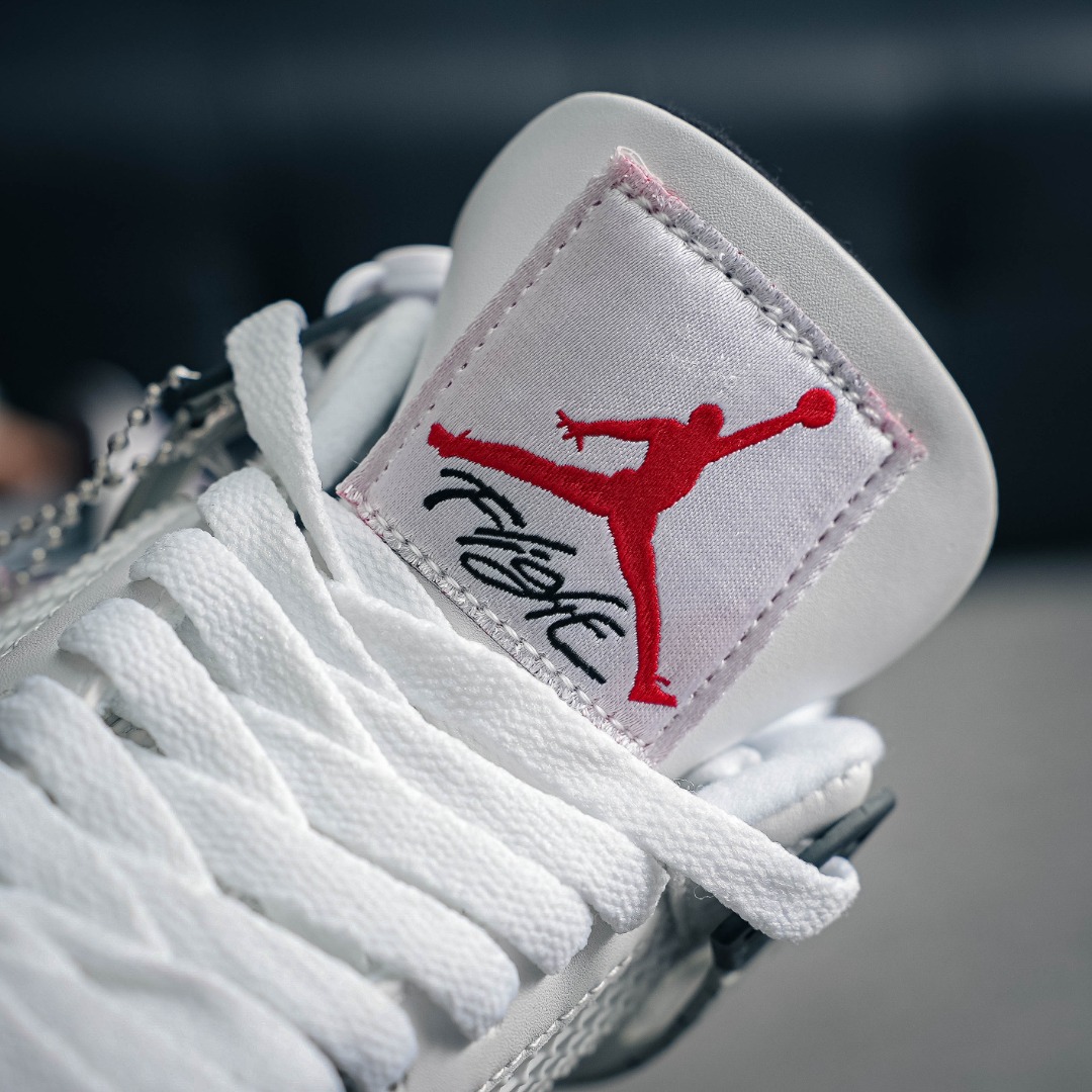 Nike Sneakers-320