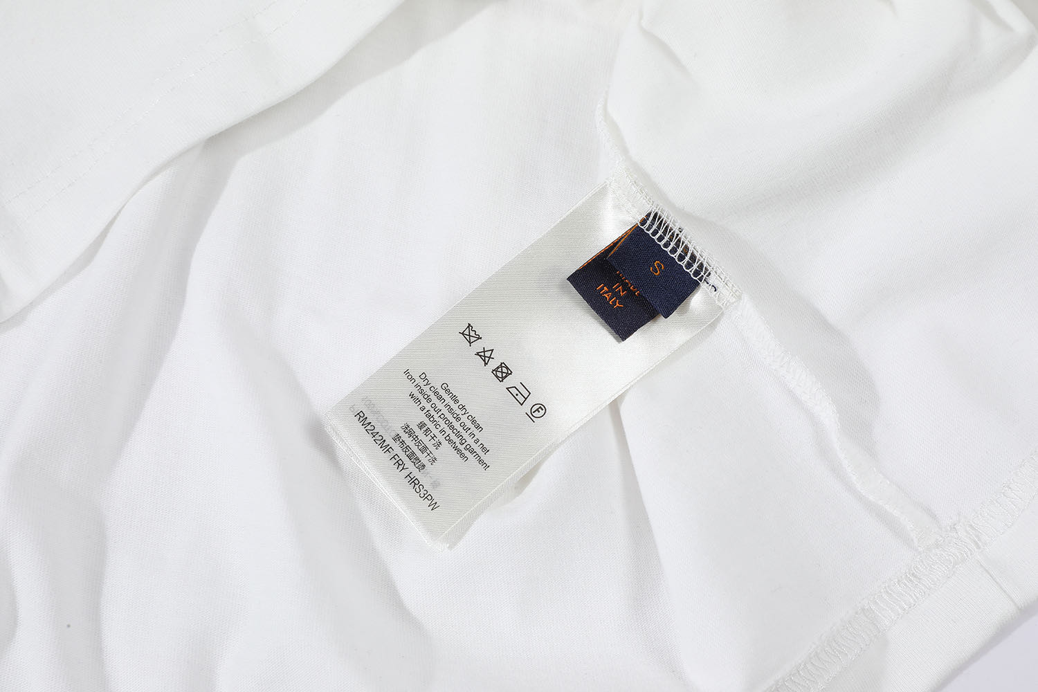 LV clothing-206