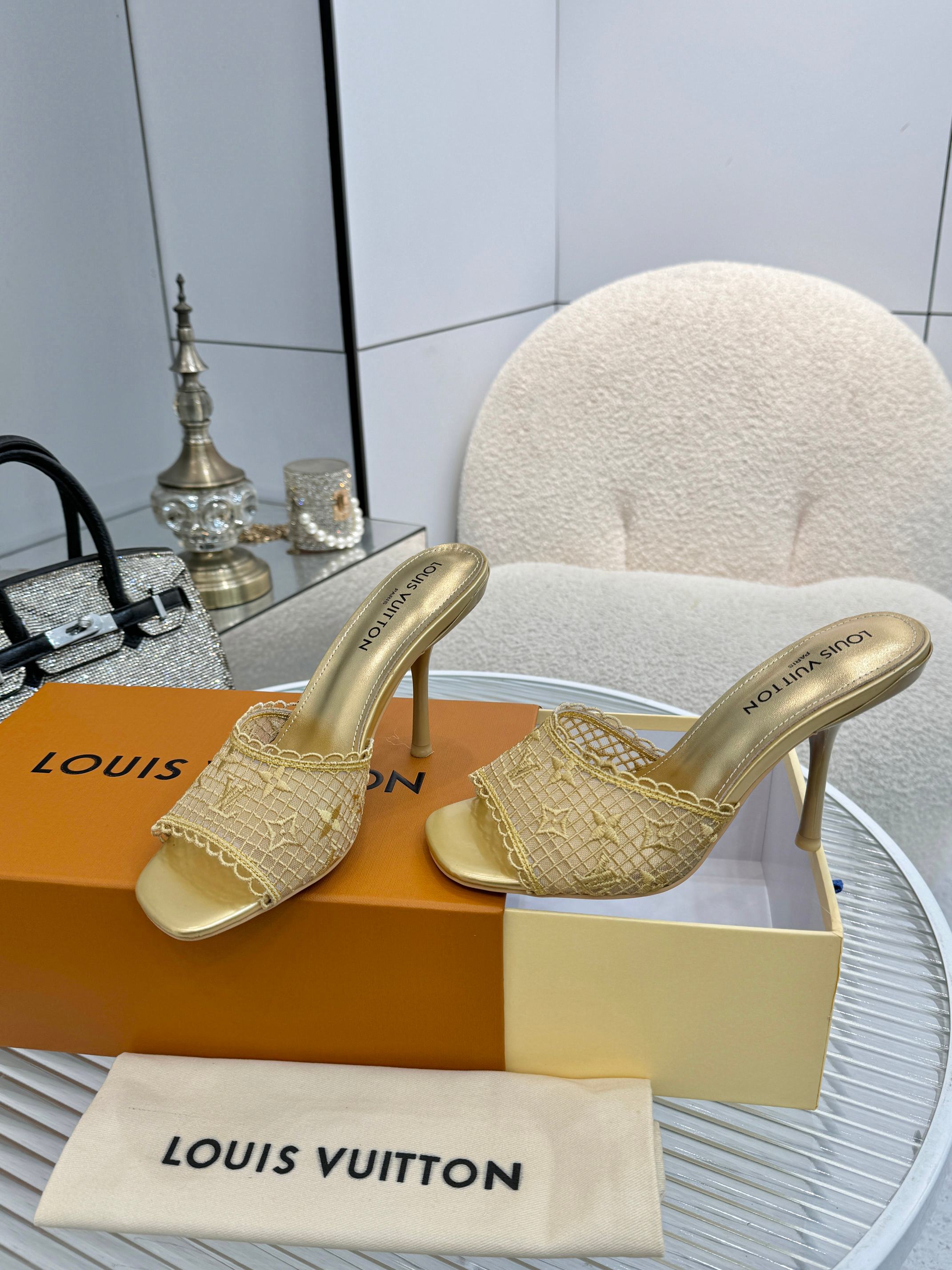 LV Summer footwear