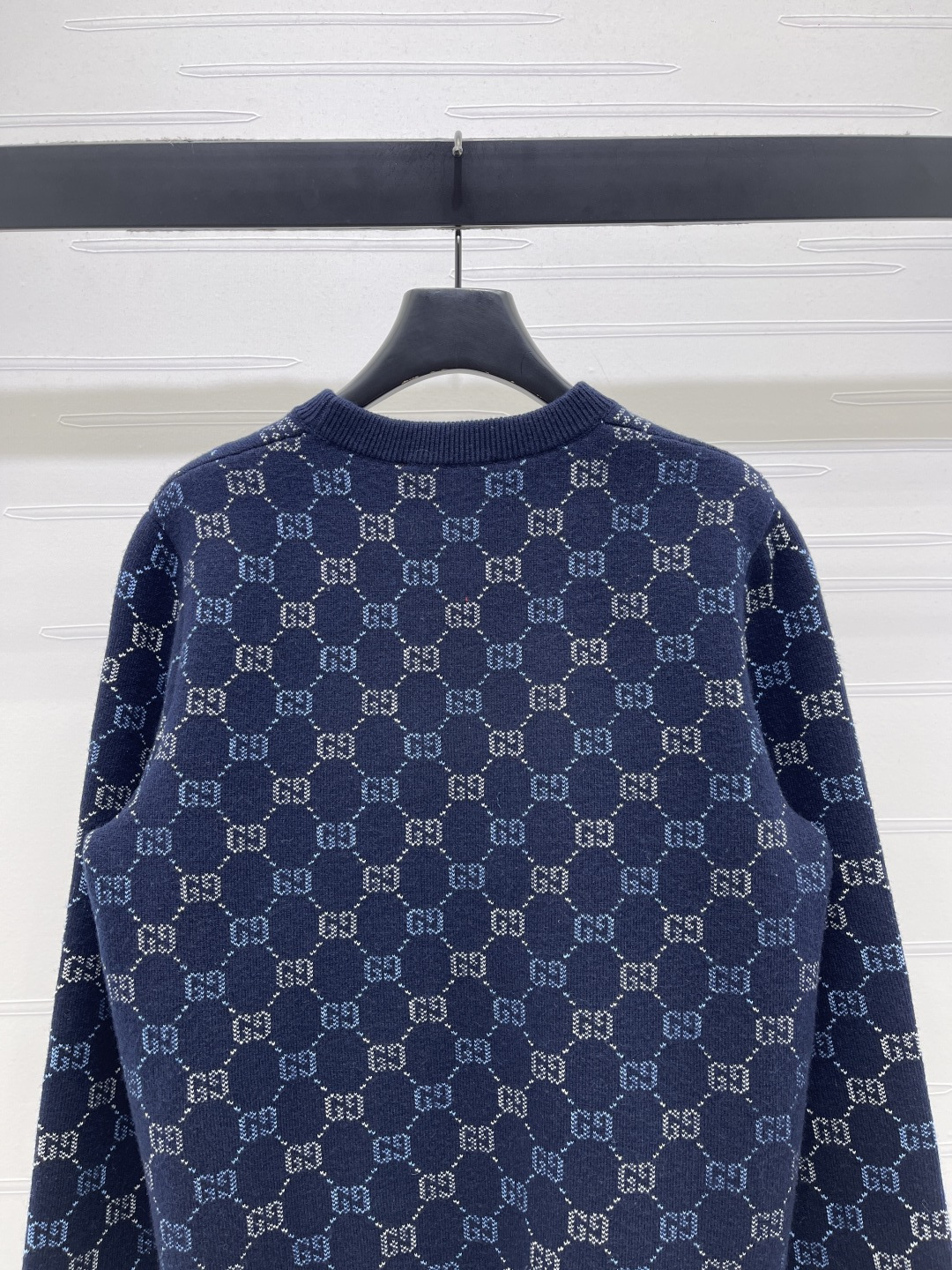 Gucci Clothing-213