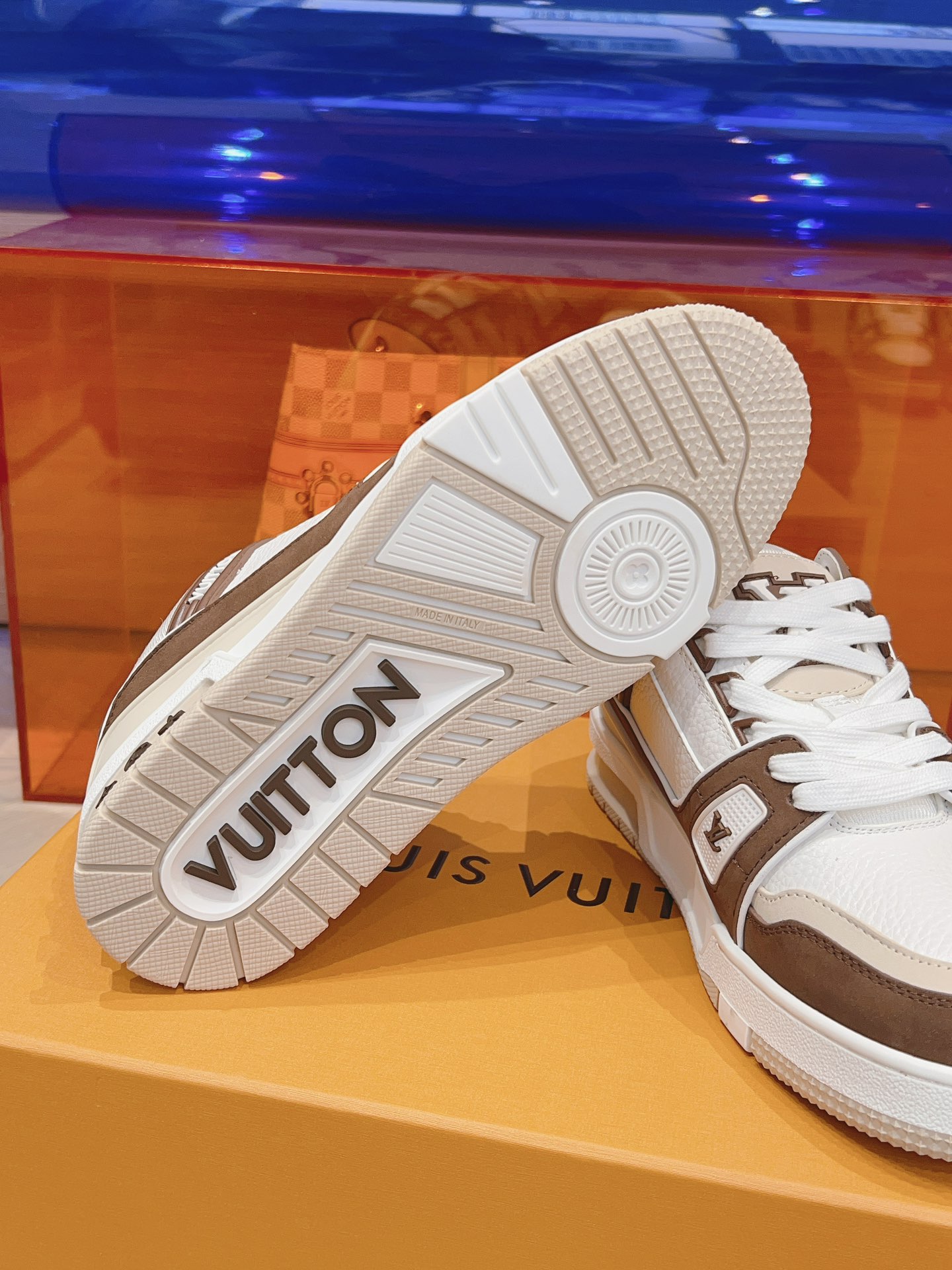 Lv Sneakers-10