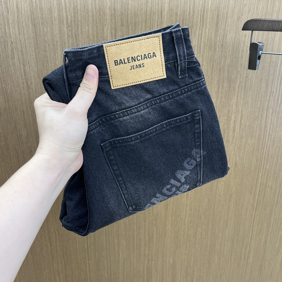 Balenciaga clothing-51