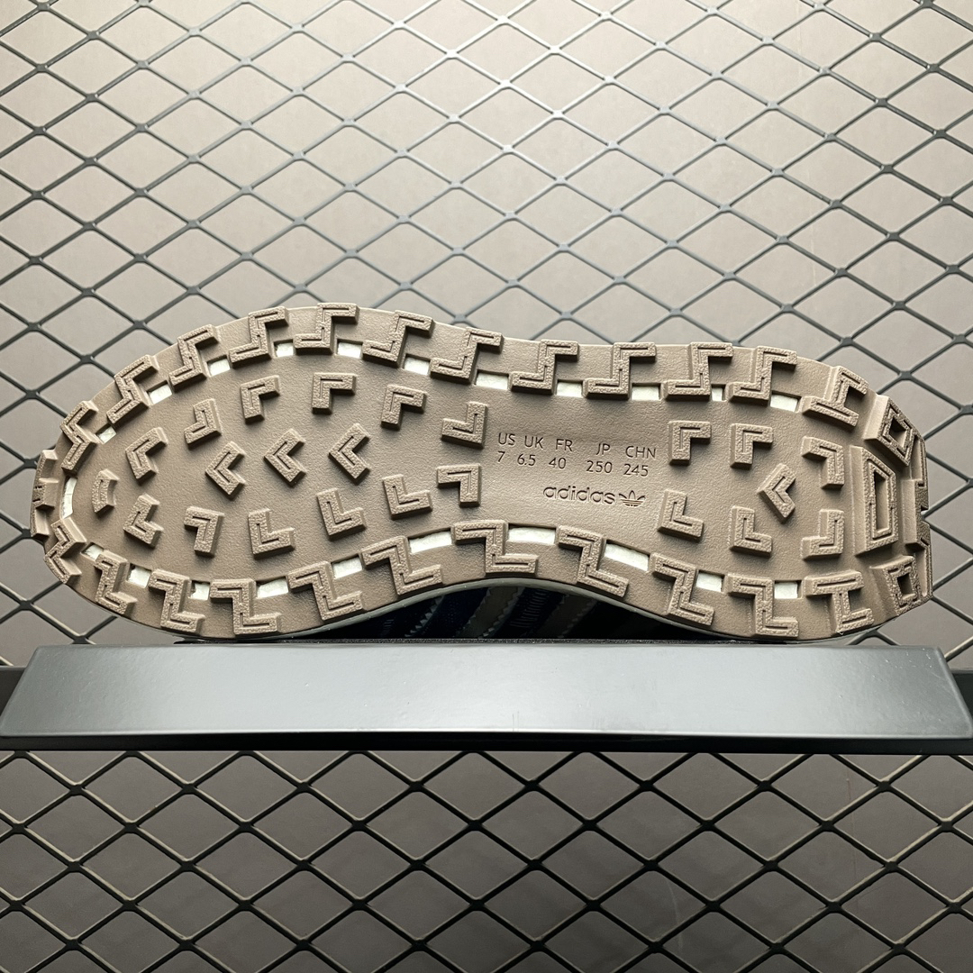 Adidas Sneakers-253