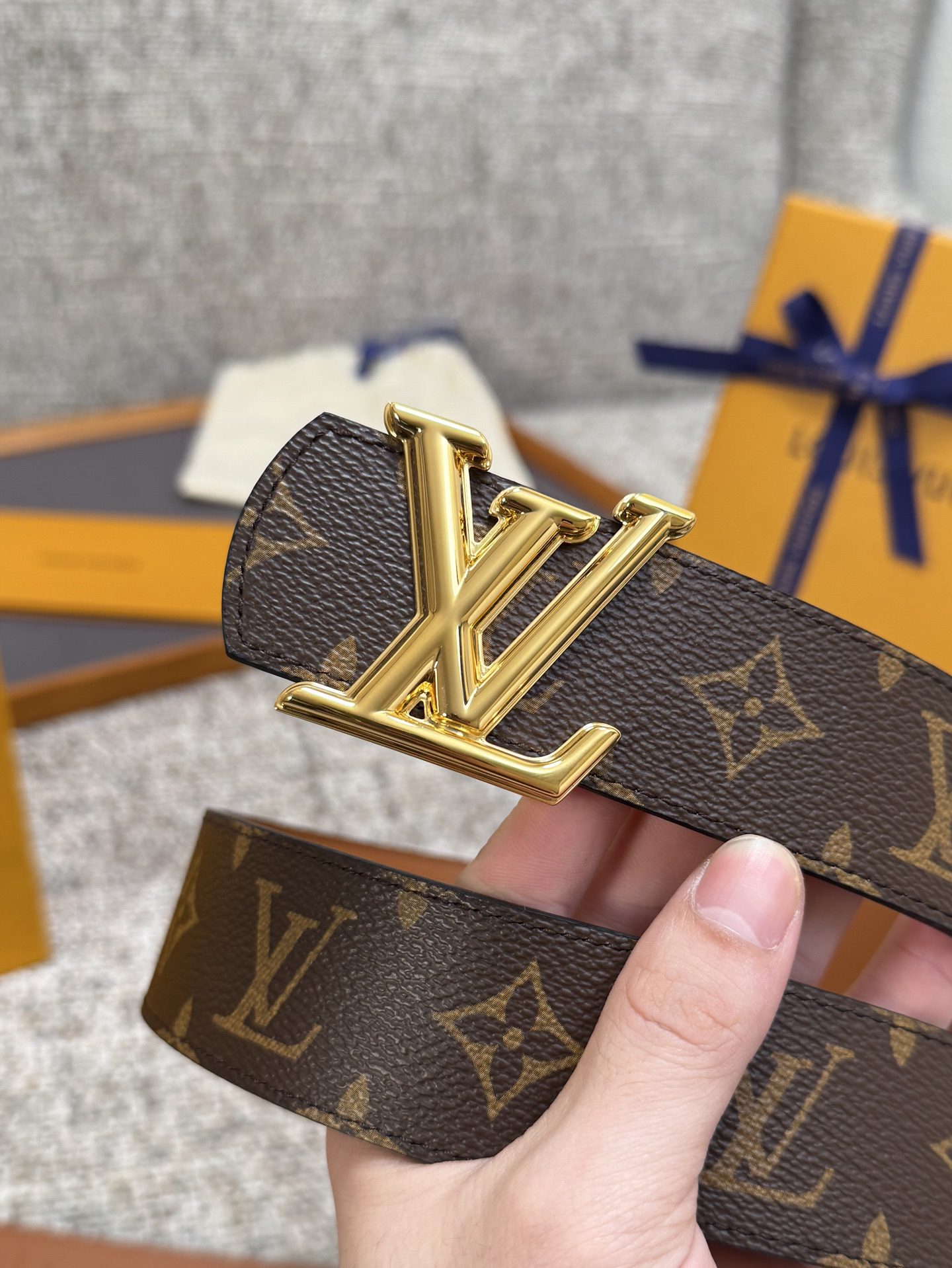 Lv belt-46