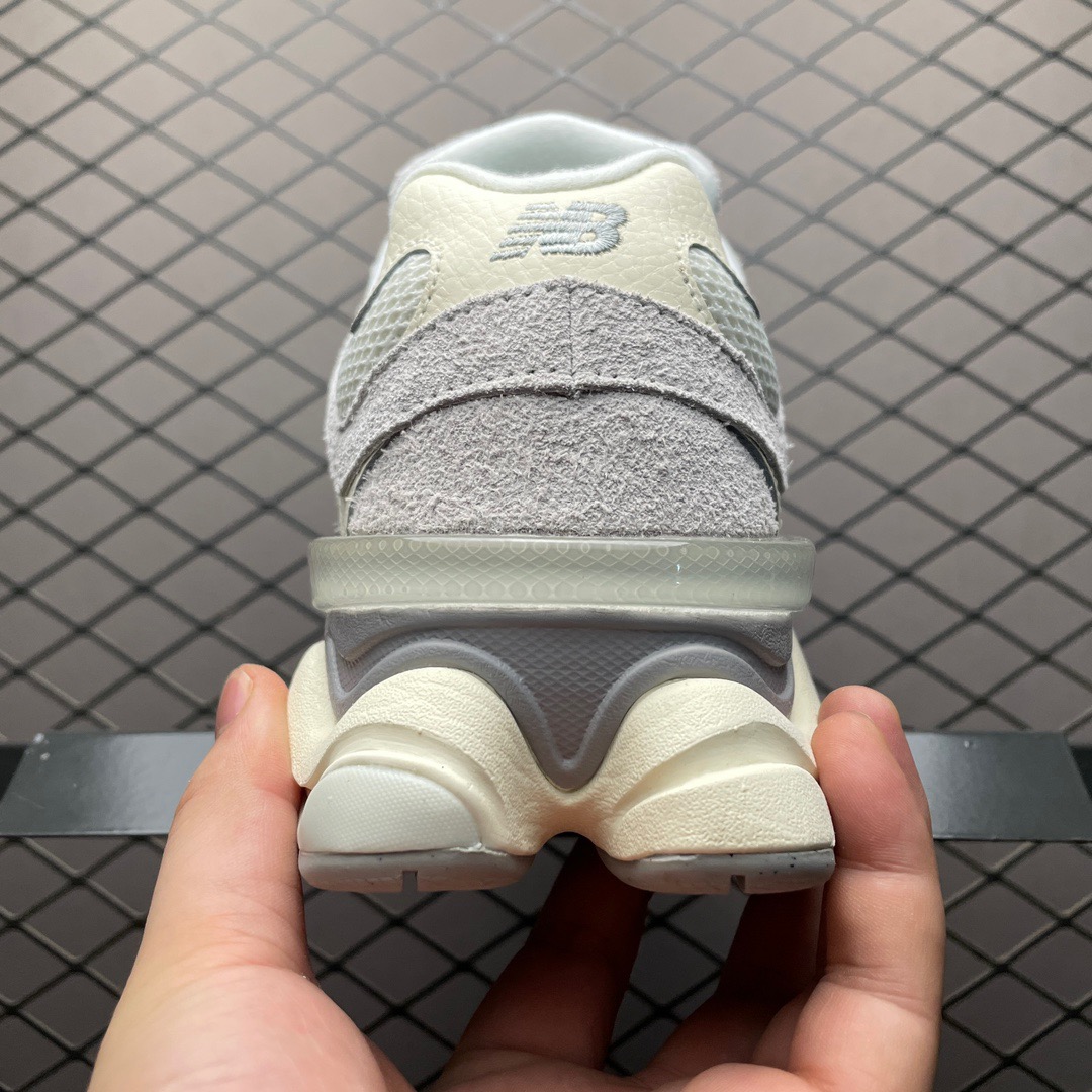 New Balance Sneakers-40